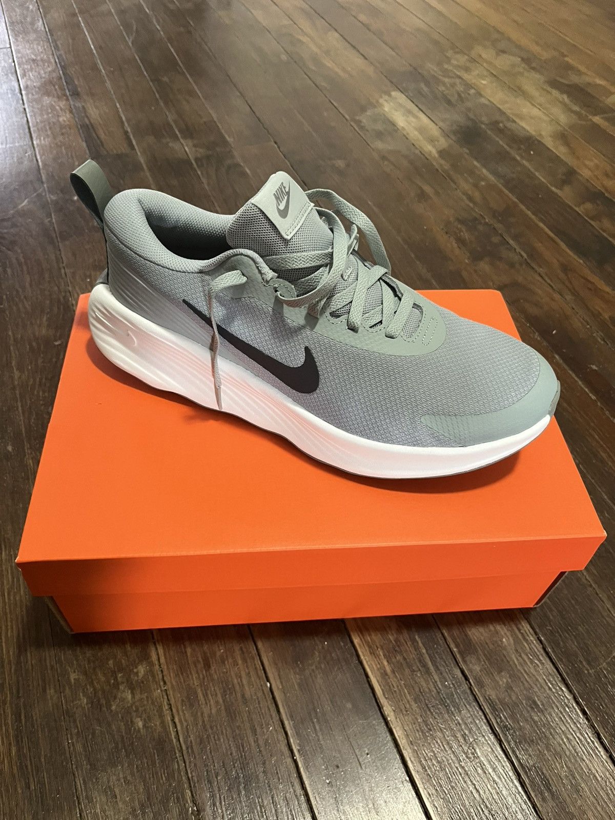 Nike Nike Revolution 6 Running Shoes Gray/Black Brand New Size US 10.5 / EU 43-44 - 8 Thumbnail