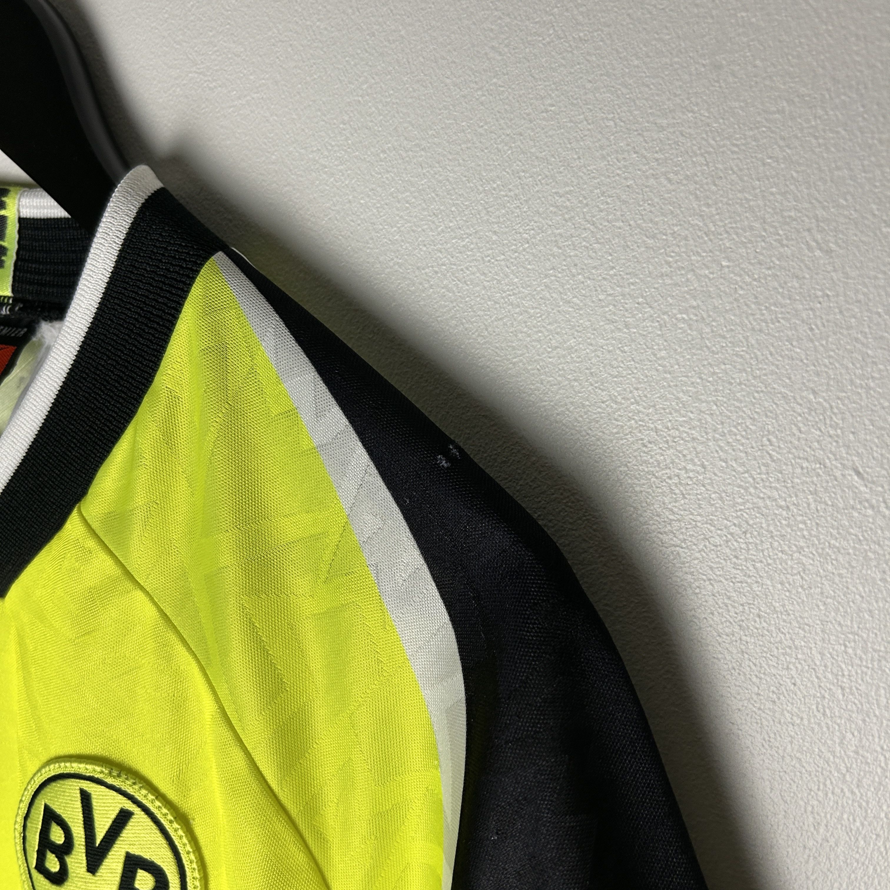 Nike Vintage Borussia Dortmund 96/97 Nike Home Jersey Size US L / EU 52-54 / 3 - 8 Thumbnail