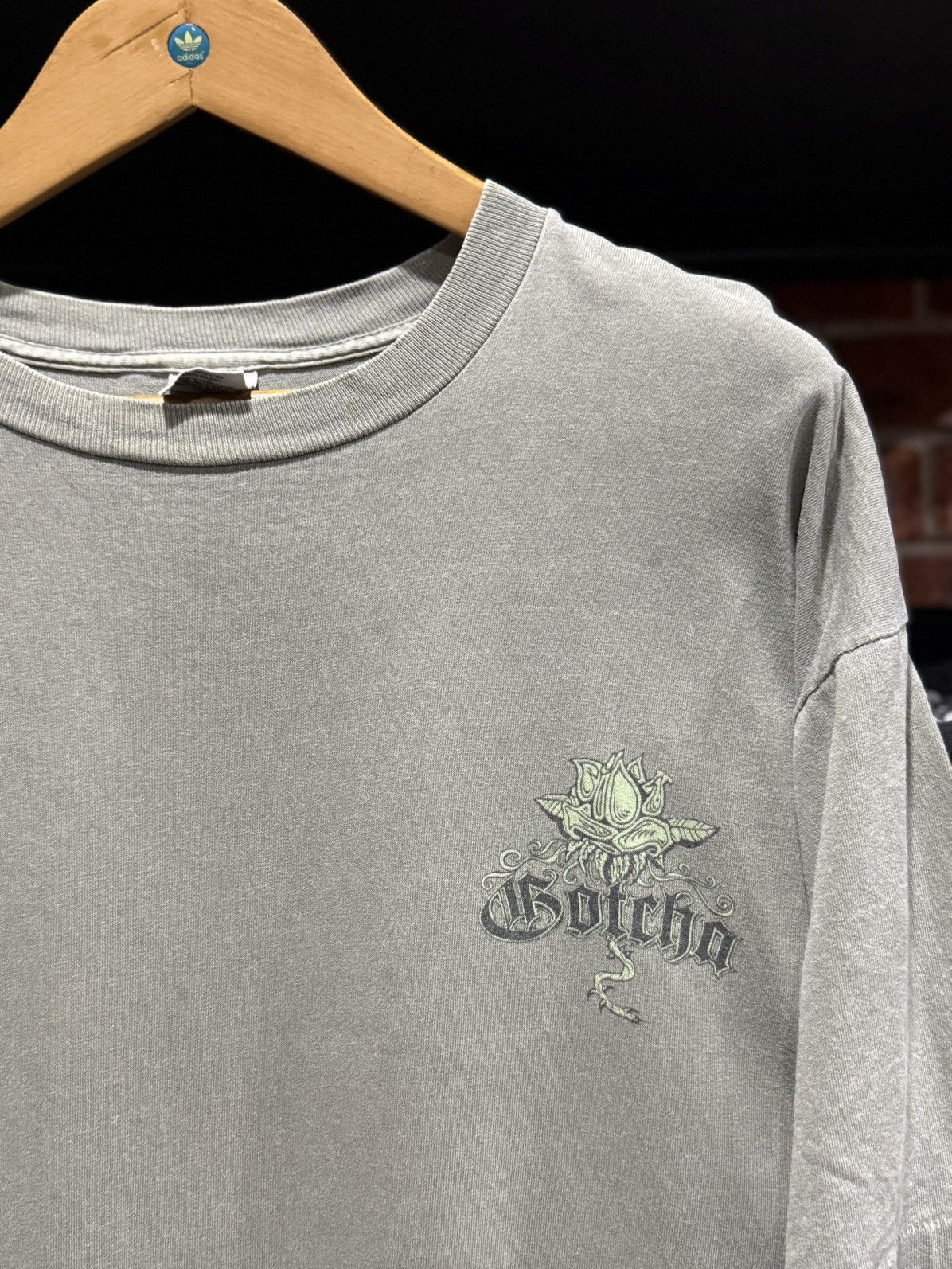 Gotcha × Vintage Vintage 90s Gotcha Surfwear Single Stitches Faded Tee Size US XL / EU 56 / 4 - 7 Thumbnail