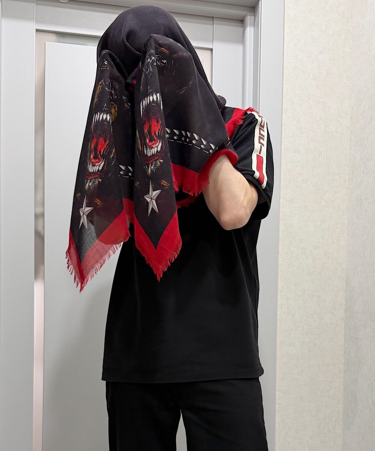 Givenchy GIVENCHY Rottweiler Stars & Chain Cashmere Scarf wool Kanye Size ONE SIZE - 17 Thumbnail