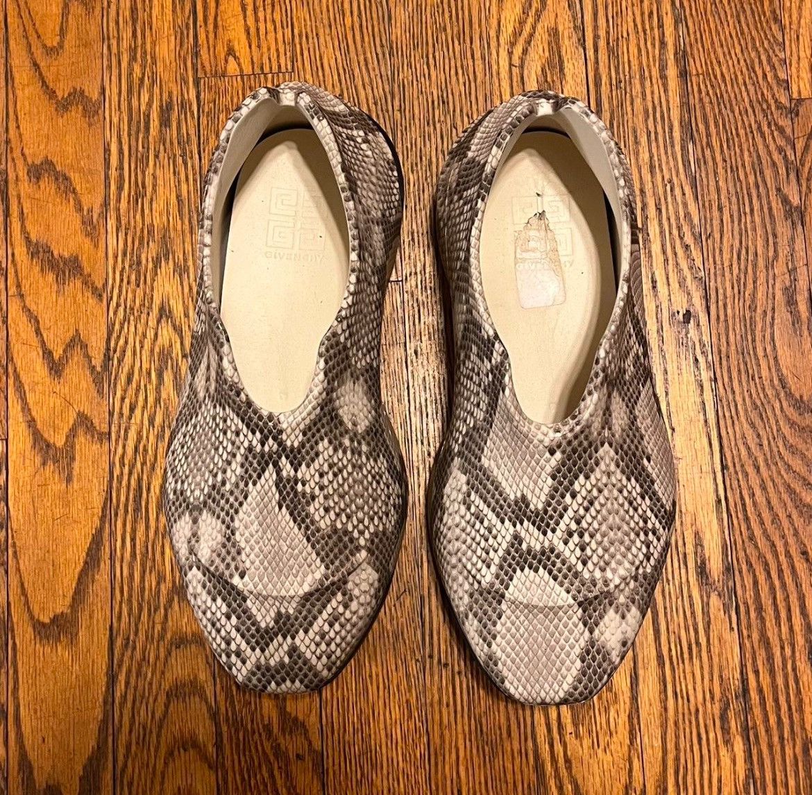 Designer × Givenchy Givenchy Monumental Mallow Snakeskin Rubber Men's Size US 10 / EU 43 - 2 Thumbnail