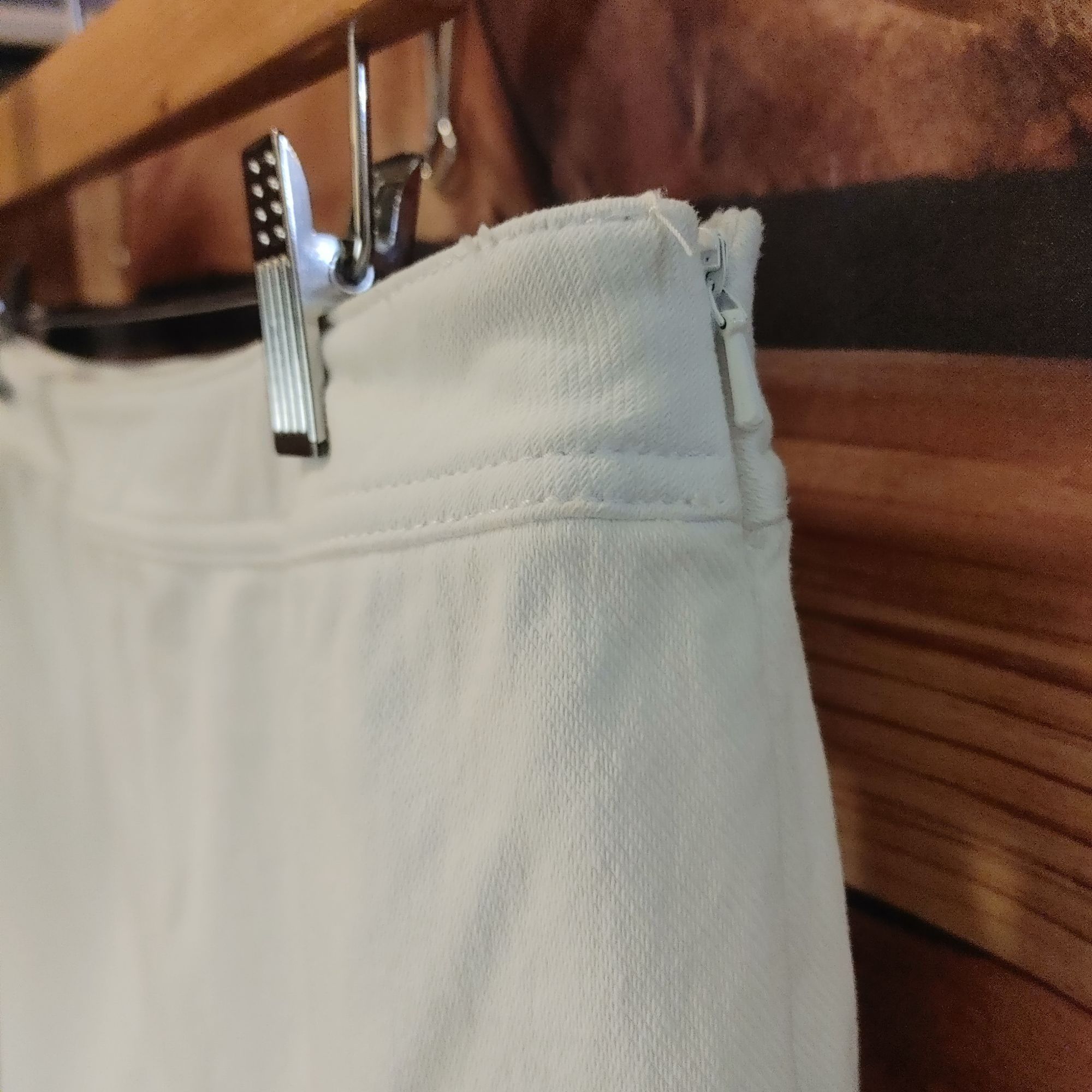 Coldwater Creek Coldwater Creek | Natural Fit Women's White Soft Capri's 14 Size 36" / US 14 / IT 50 - 5 Thumbnail