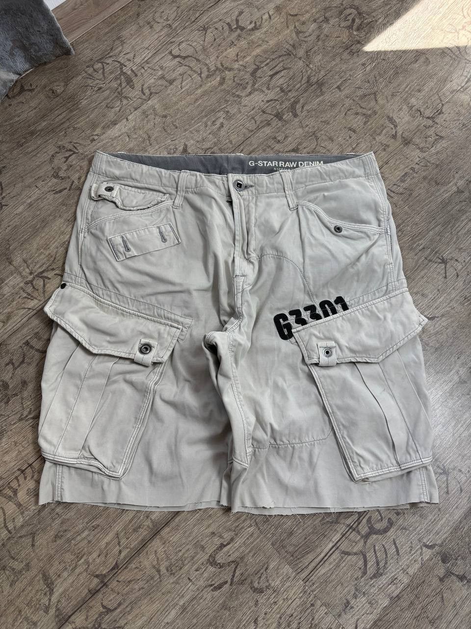 G-Star G-Star Cargo y2K Logo bermuda loose Shorts Size US 34 / EU 50 - 1 Thumbnail