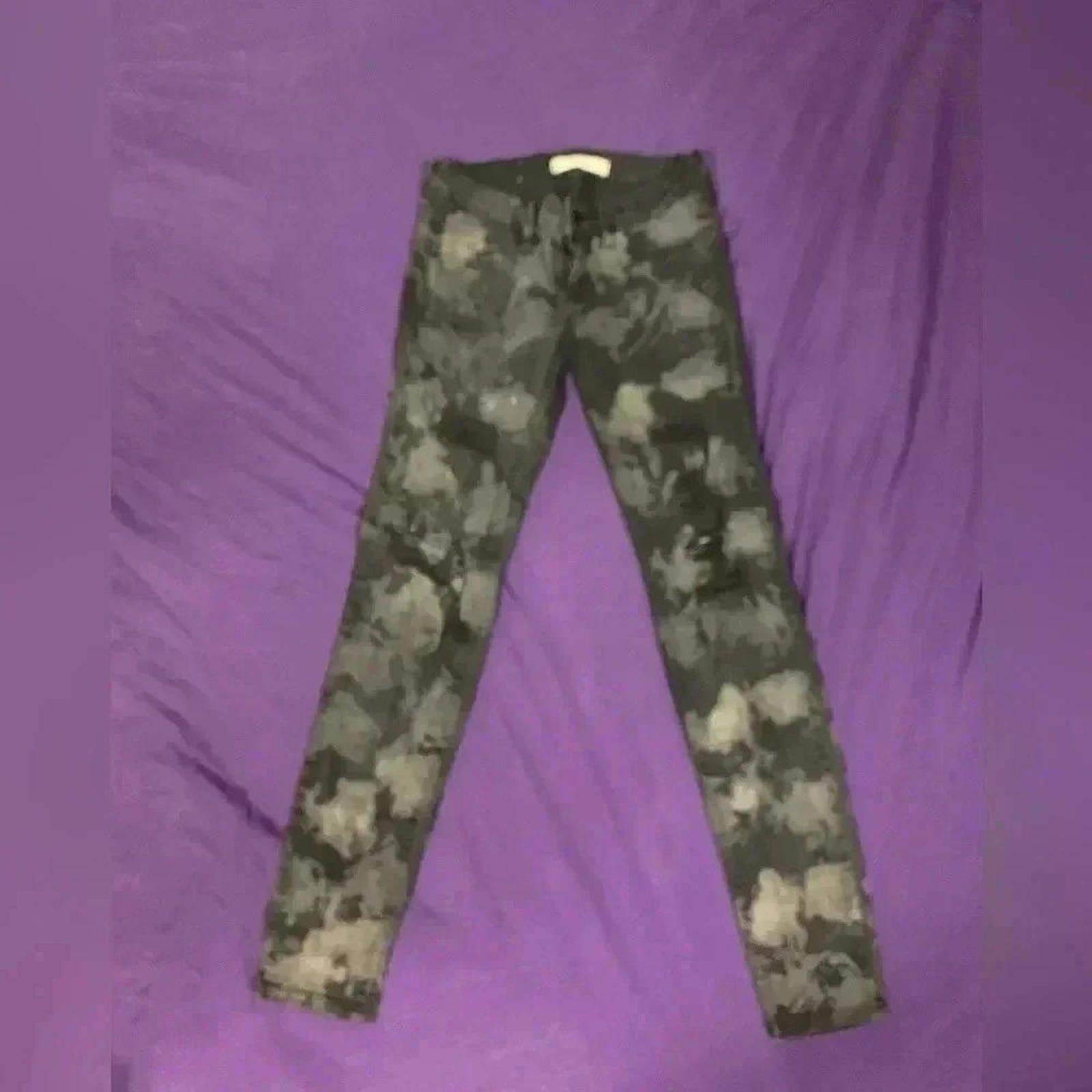 Designer Stylish Distressed Camo Skinny Jeans Size 30" / US 8 / IT 44 - 1 Thumbnail