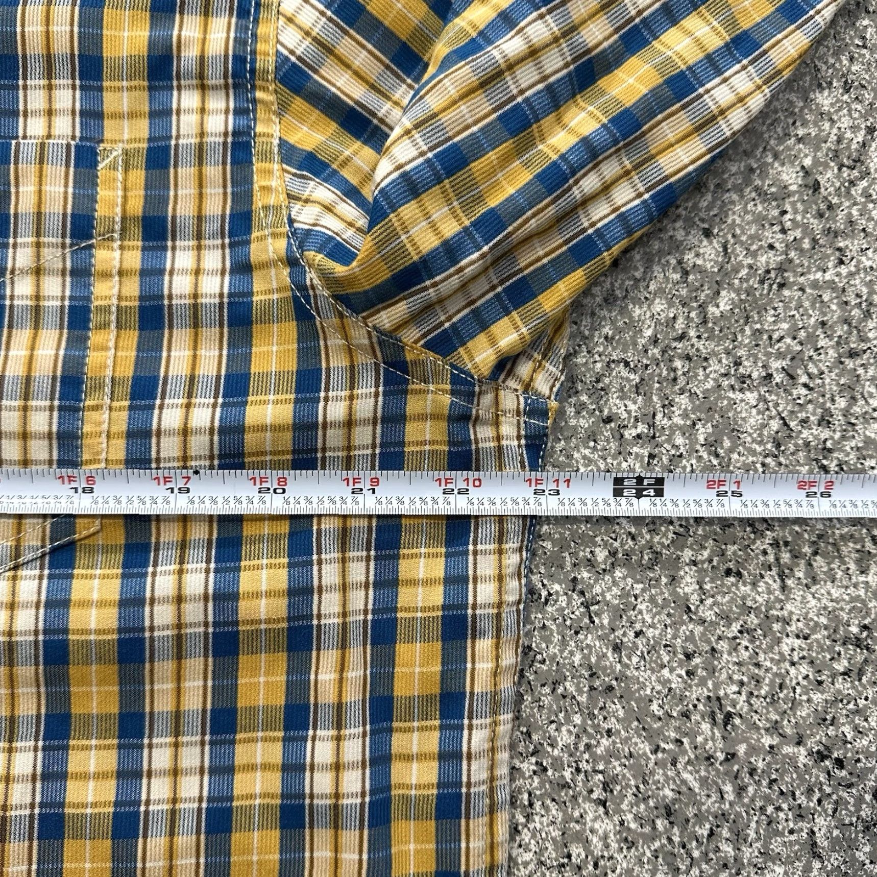 Vintage G.H. Bass & Co. Button-Down Shirt Mens M Plaid Yellow Cotton, Polyester Corded Poplin Button-Up Shirt Mens M Yellow Plaid Size US M / EU 48-50 / 2 - 4 Thumbnail