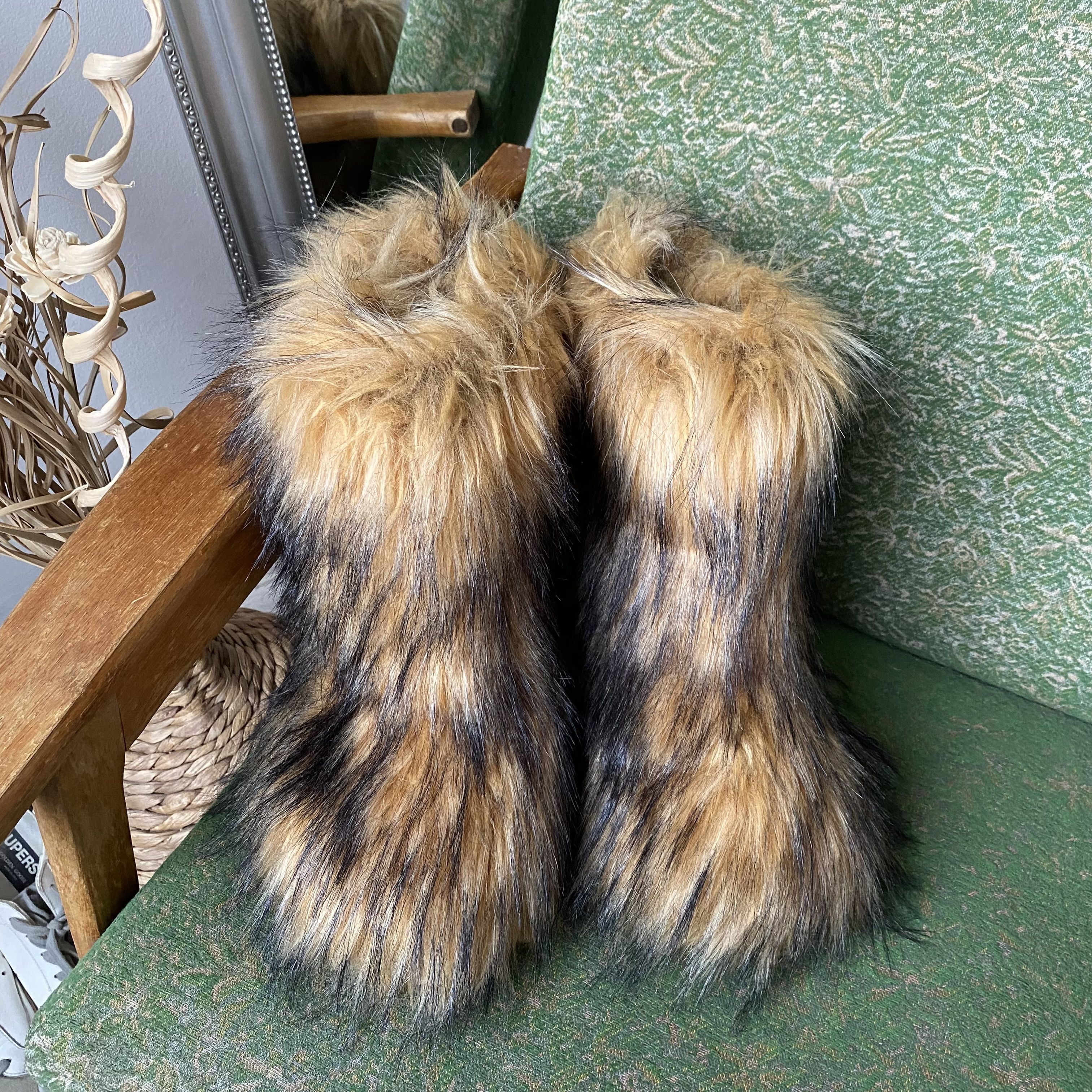 If Six Was Nine Vintage Y2K Fluffy Faux Fur Yeti Boots Avant-garde Size US 9 / IT 39 - 7 Thumbnail