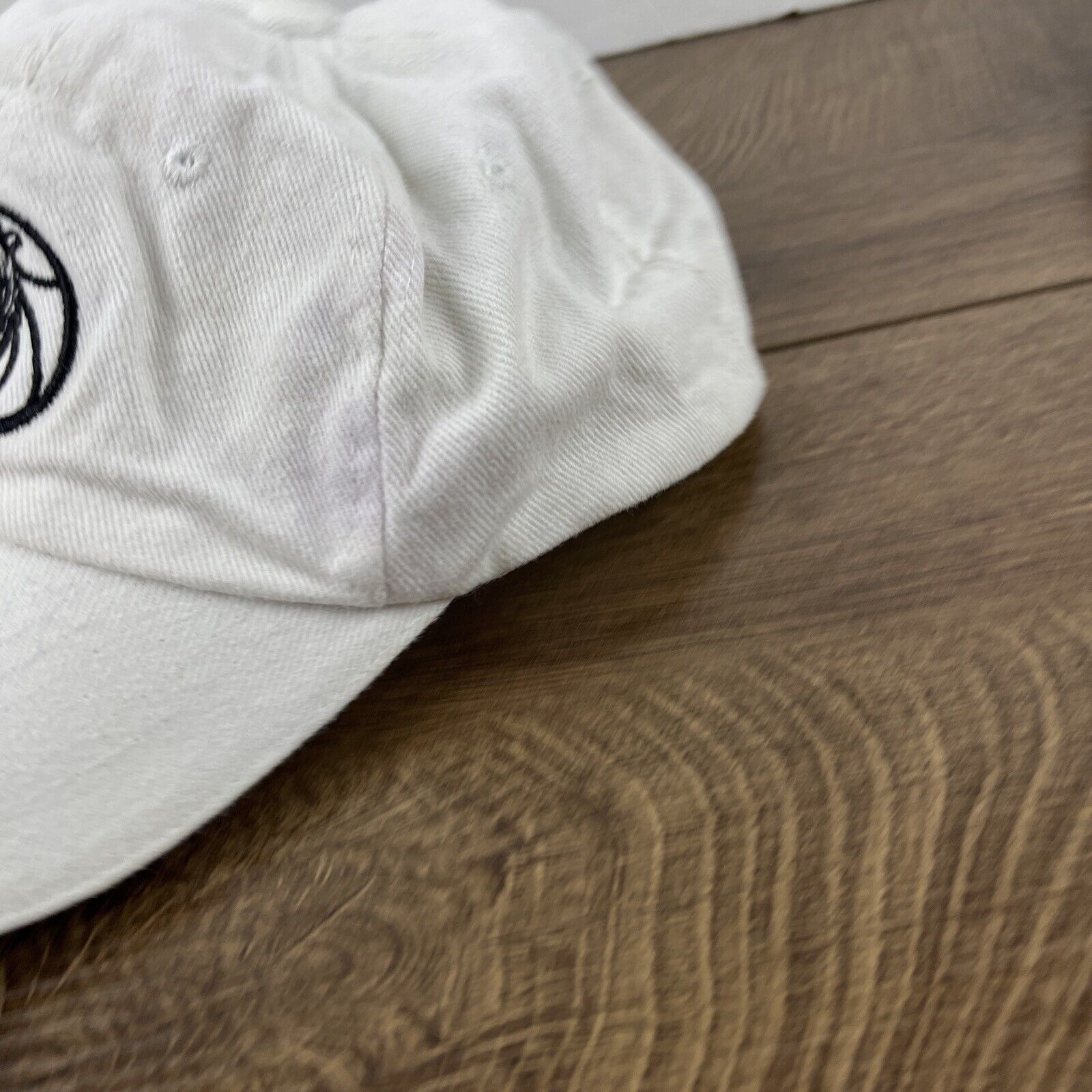 Other Dallas Mavericks Hat NBA Mavericks White Hat Adjustable Whit Size ONE SIZE - 8 Thumbnail