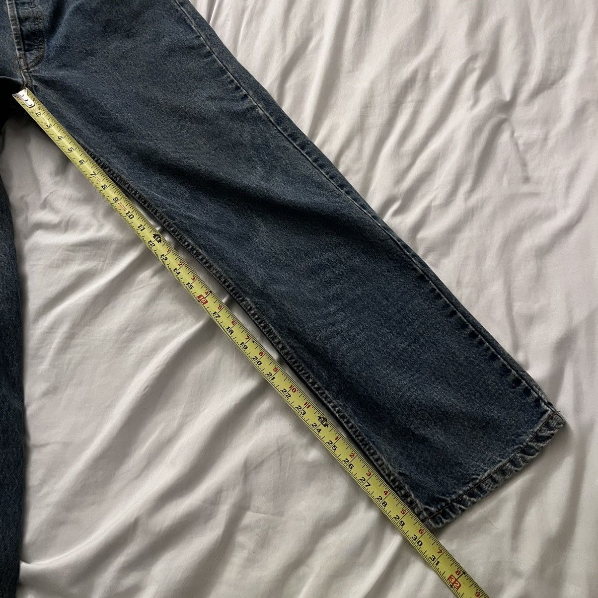 Levi's Vintage Clothing Vintage Levis 501xx Jeans Medium Wash Button Fly USA 90s Y2K Size US 30 / EU 46 - 13 Thumbnail
