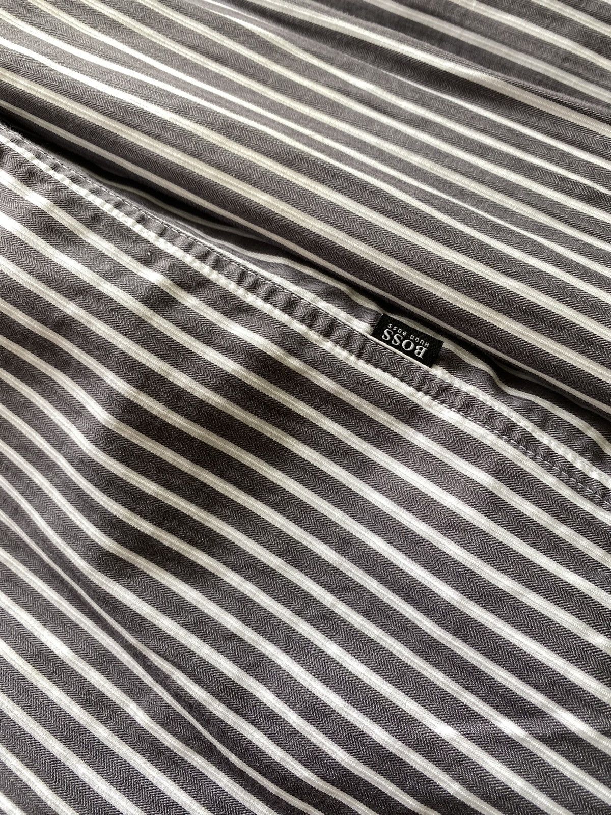 Hugo Boss Hugo Boss Fitted Ls stripe shirt Size US M / EU 48-50 / 2 - 6 Thumbnail