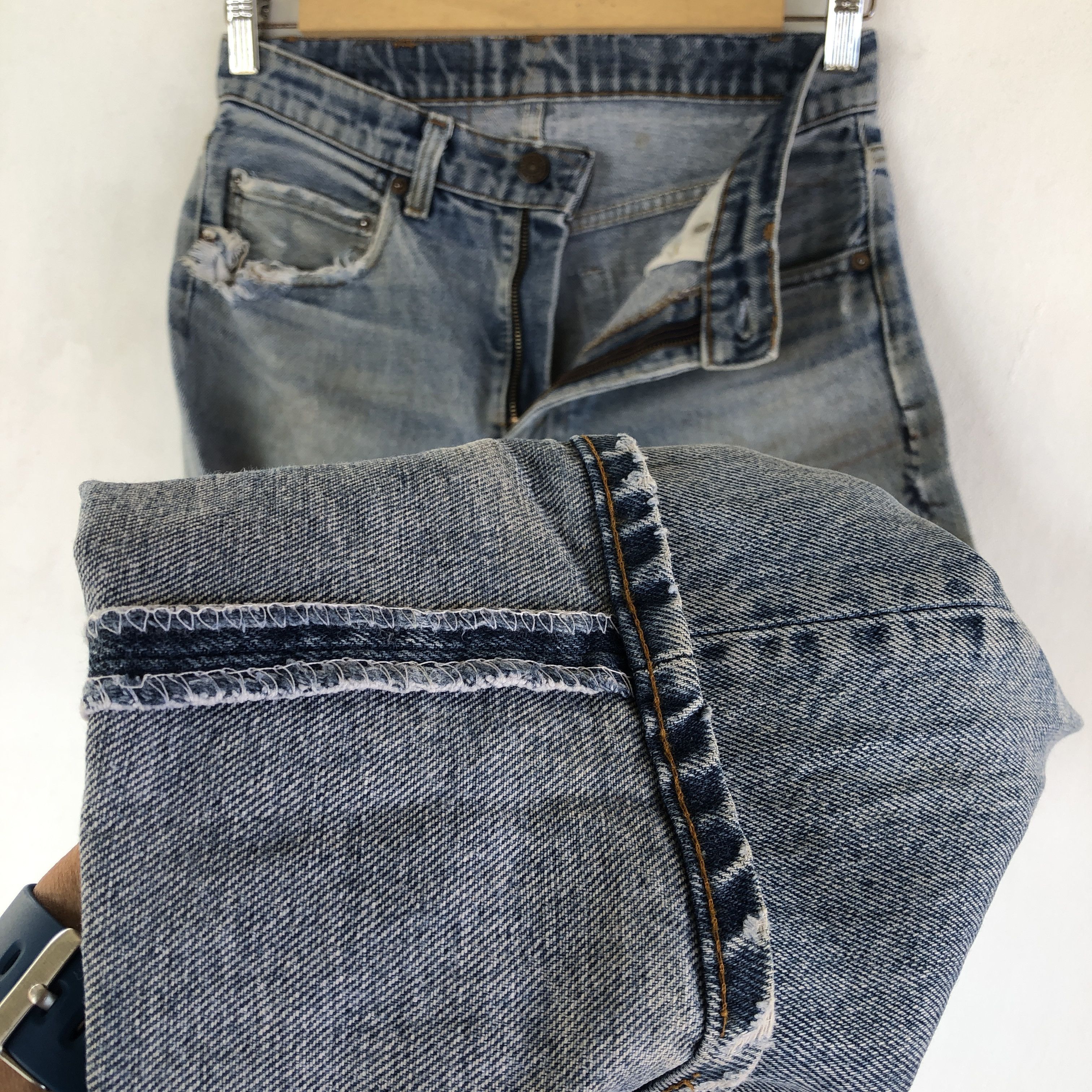 Levi's Vintage Levis 505 Distressed Jeans Levi's Light Wash Denim Size 28" / US 6 / IT 42 - 8 Thumbnail