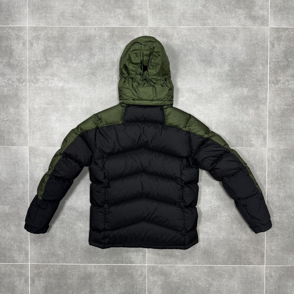 Montbell Montbell Multi Pocket Puffer Down Jacket Men Dark Green Size US L / EU 52-54 / 3 - 20 Thumbnail