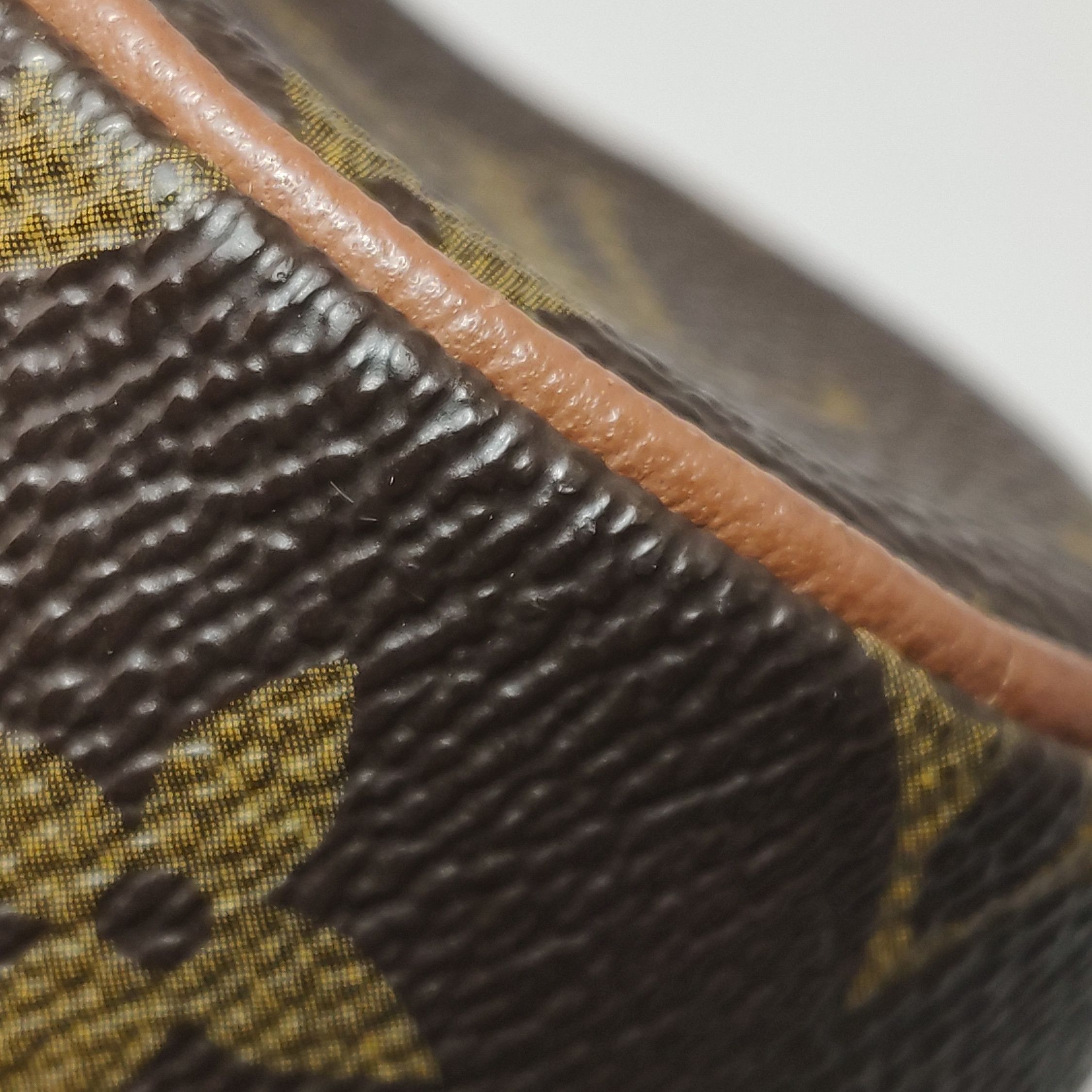 Louis Vuitton Louis Vuitton (LV) Papillon Mini Cowhide Monogram Printed D Size ONE SIZE - 9 Thumbnail