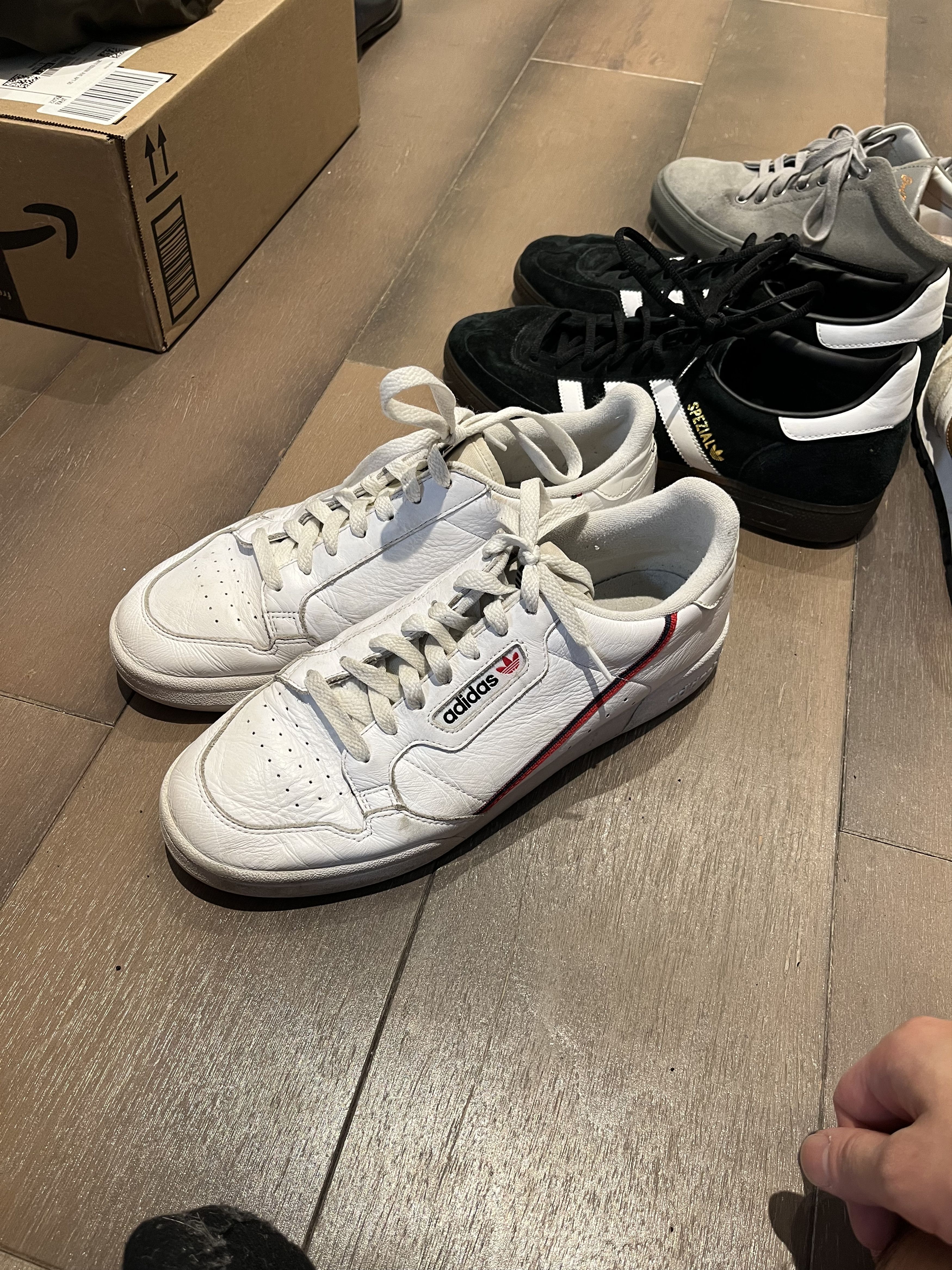 Adidas Sneakers