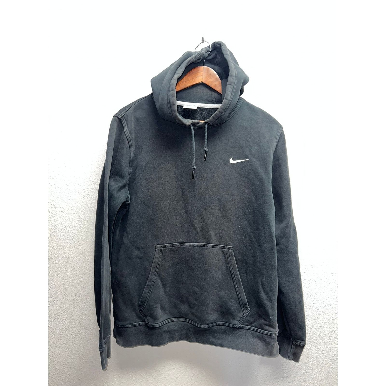 Vintage Nike Club Hoodie Black Pullover White Logo Swoosh Pull Over Size US L / EU 52-54 / 3 - 1 Thumbnail
