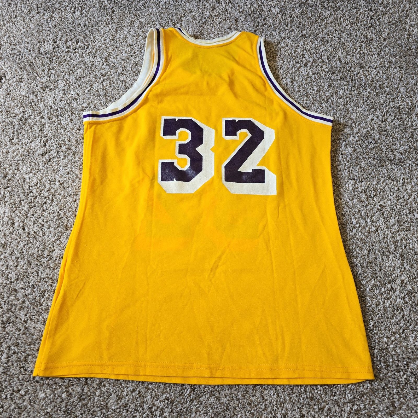 Vintage Los Angeles Lakers Magic Johnson Sand-Knit Jersey L/M Size US L / EU 52-54 / 3 - 7 Thumbnail