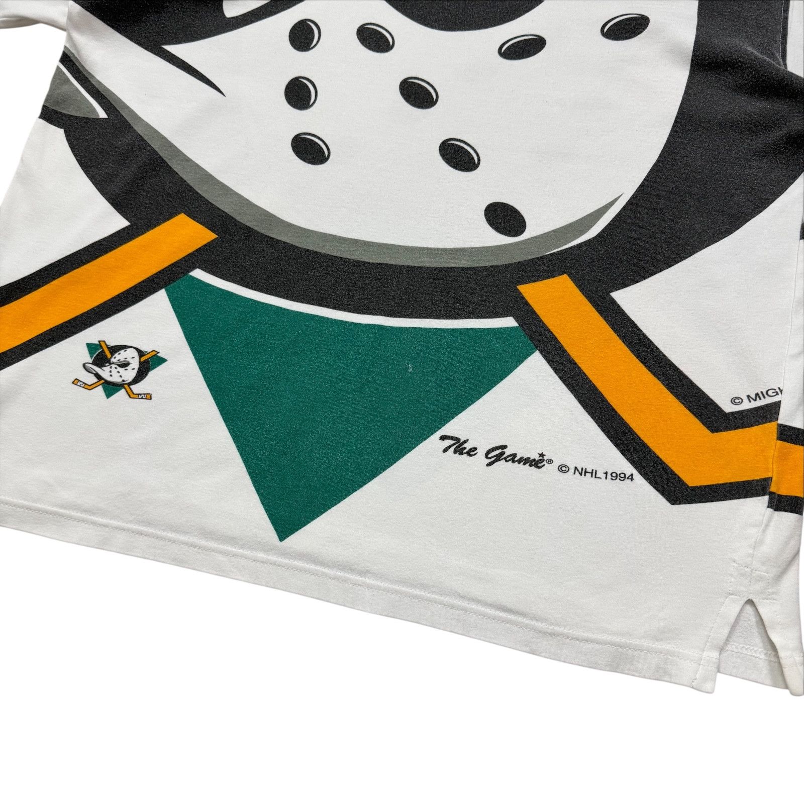 NHL VTG 90s MIGHTY DUCKS 1994 THE GAME BIG LOGO AOP T-SHIRT Size US M / EU 48-50 / 2 - 6 Thumbnail