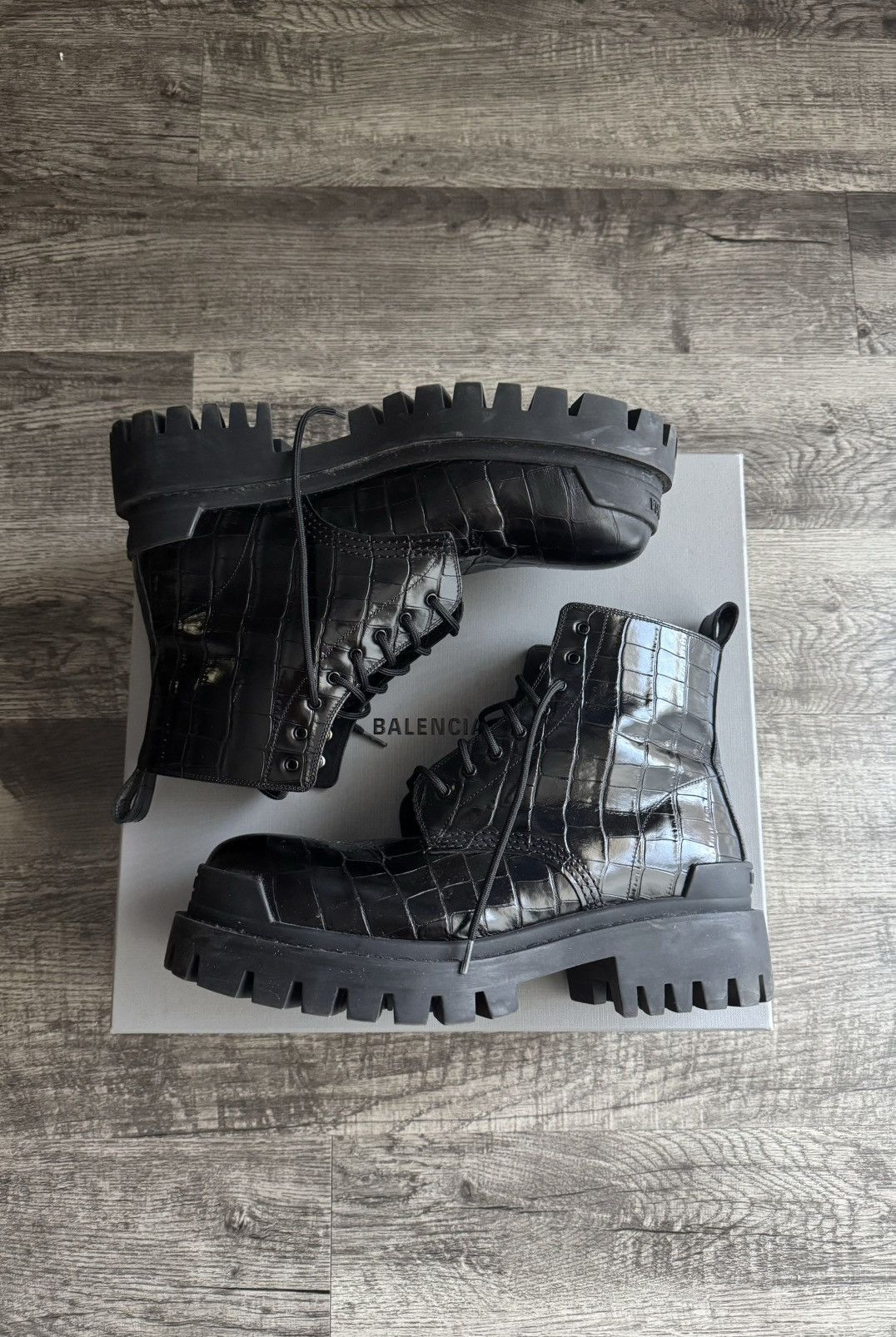 Balenciaga Balenciaga Strike Boots Croc Size US 10 / EU 43 - 1 Thumbnail