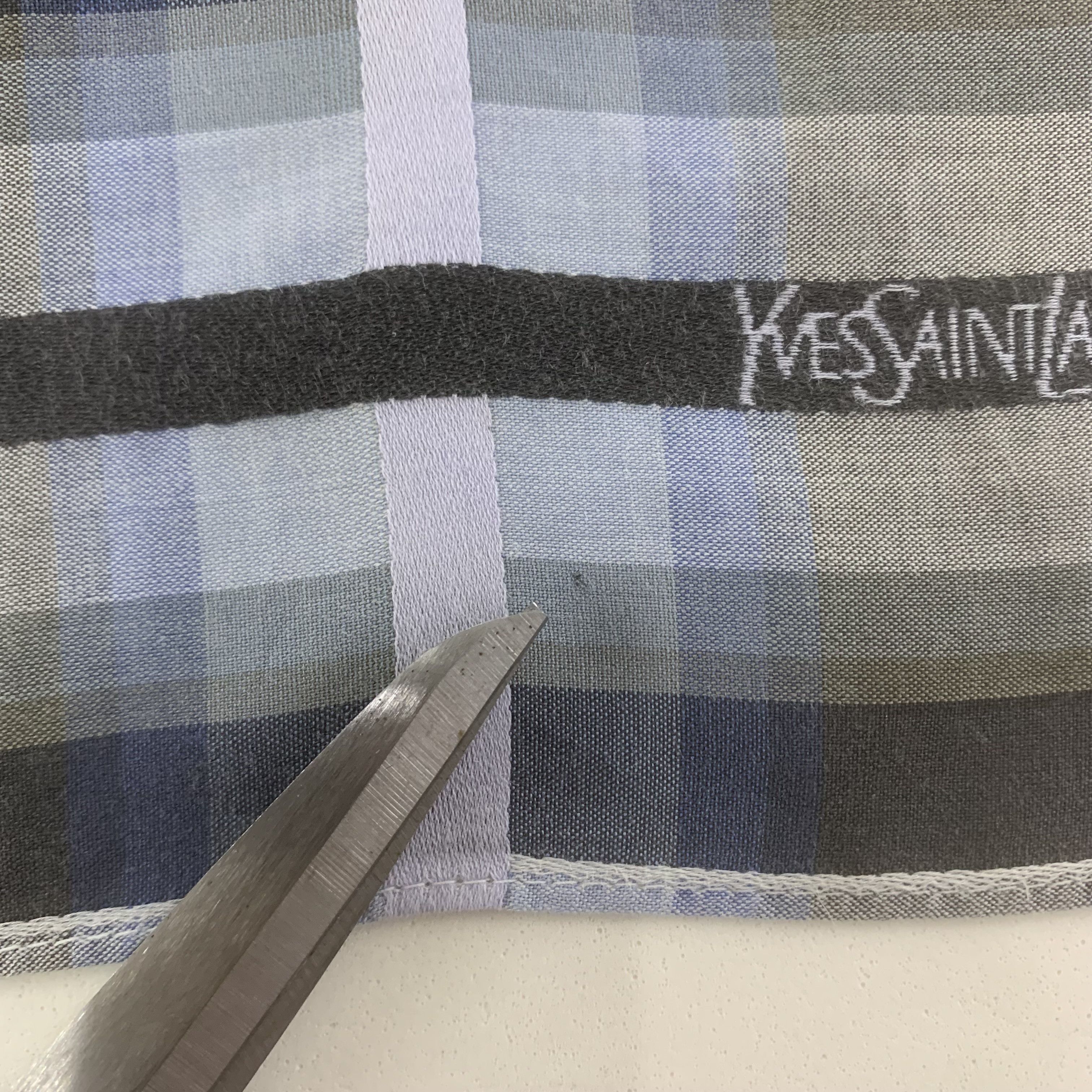 Yves Saint Laurent Yves Saint Lauren Handkerchief Bandana Neckerchief TB3494 Size ONE SIZE - 5 Thumbnail