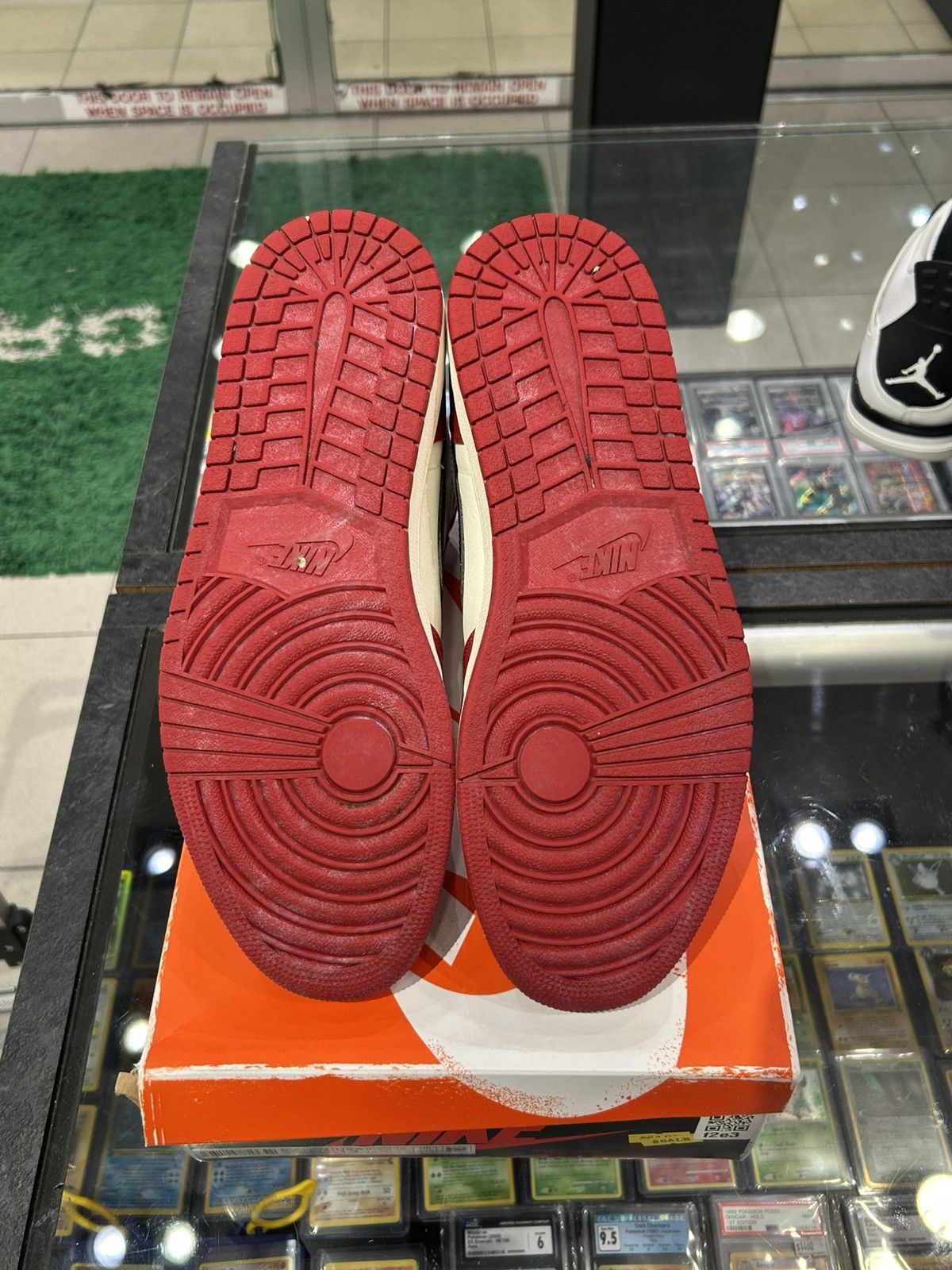 Jordan Brand Jordan 1 lost and found Size US 13 / EU 46 - 9 Thumbnail