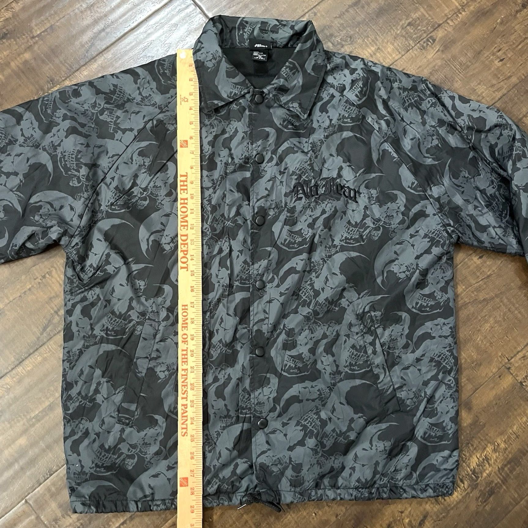 No Fear VINTAGE No Fear Windbreaker Jacket Men M Black Skull AOP Grunge Emo Motocross Descends Snaps 100% Nylon Size US M / EU 48-50 / 2 - 7 Thumbnail