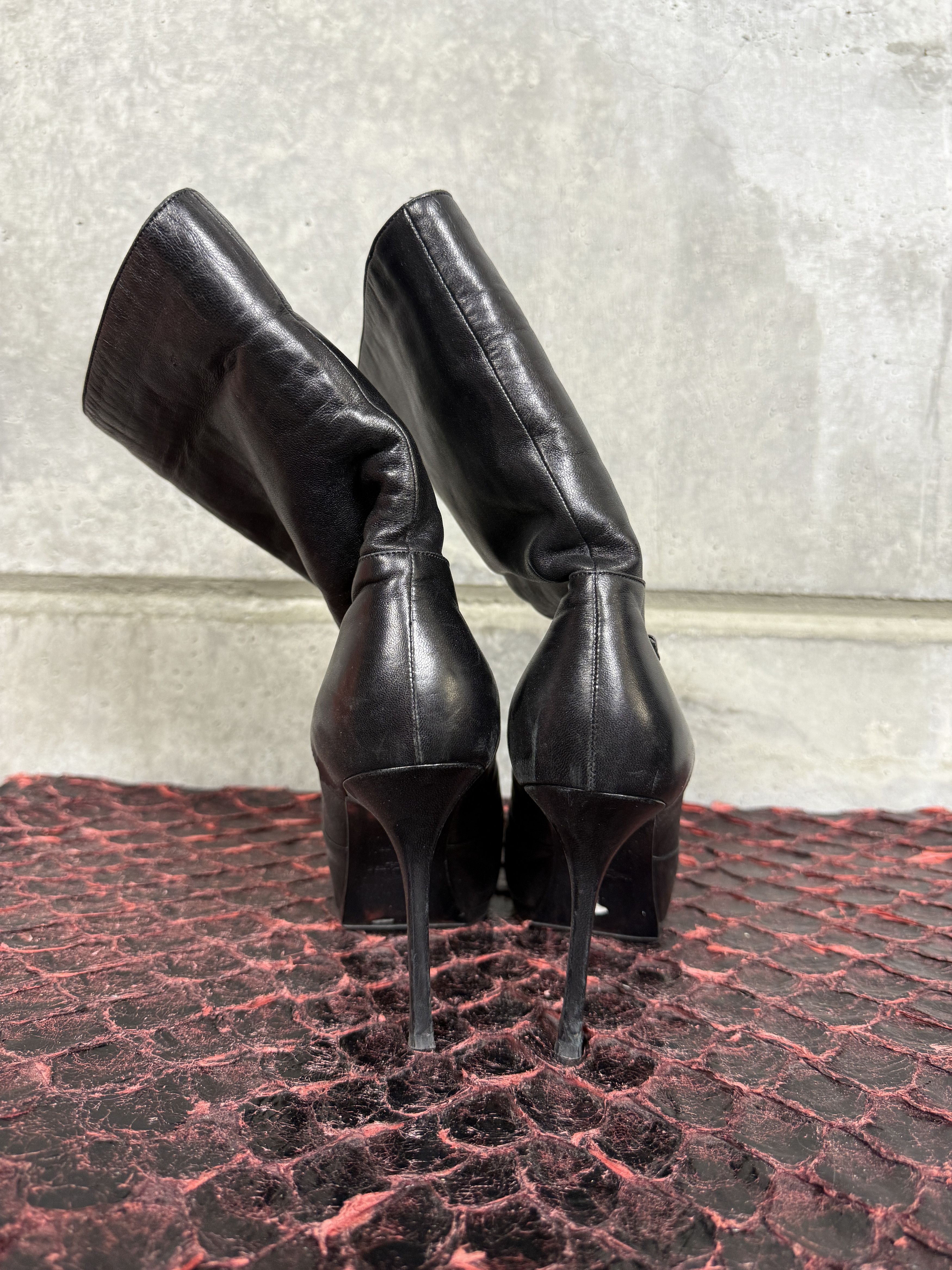 Yves Saint Laurent Yves Saint Laurent Tribtoo Black Leather Fur Lined Boots Size US 7.5 / IT 37.5 - 4 Thumbnail