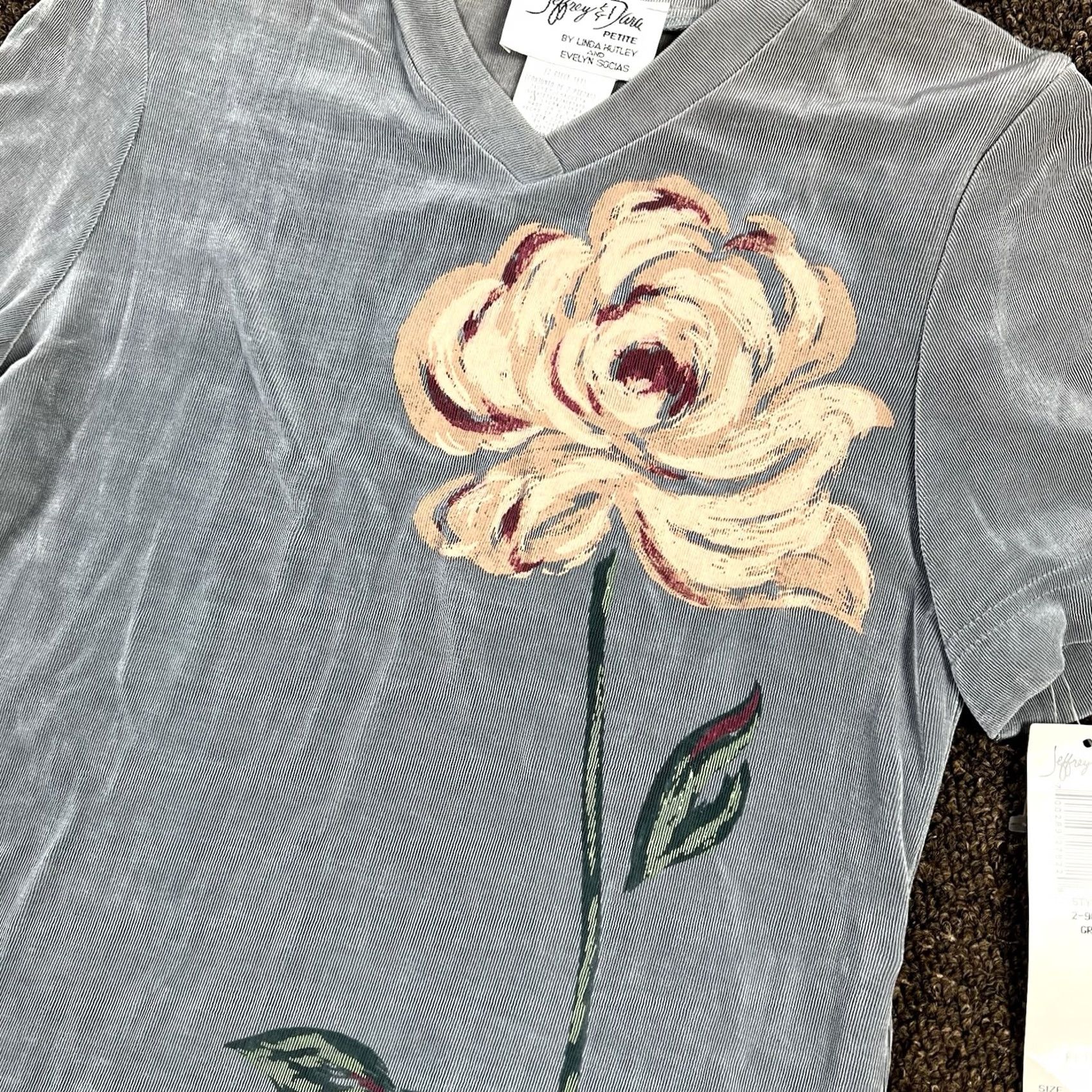 Vintage VINTAGE Jeffrey and Dara Blouse Woman S Floral Short Sleeve V-Neck Stretch Fit 90s Boho Gray Size S / US 4 / IT 40 - 4 Thumbnail