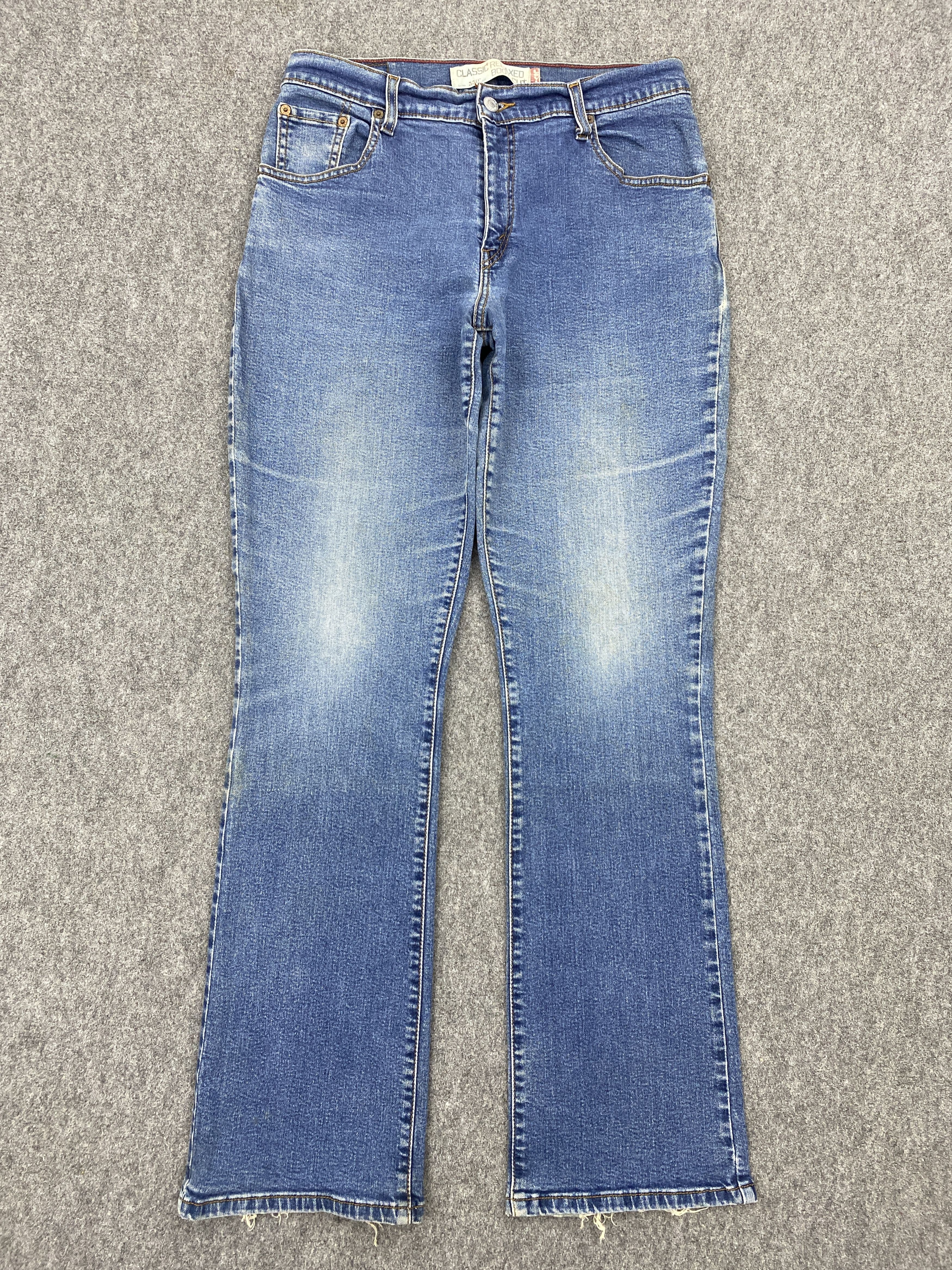 Levi's Vintage Levis 550 Flared Bootcut Faded Blue Jeans S0036 Size US 32 / EU 48 - 1 Thumbnail