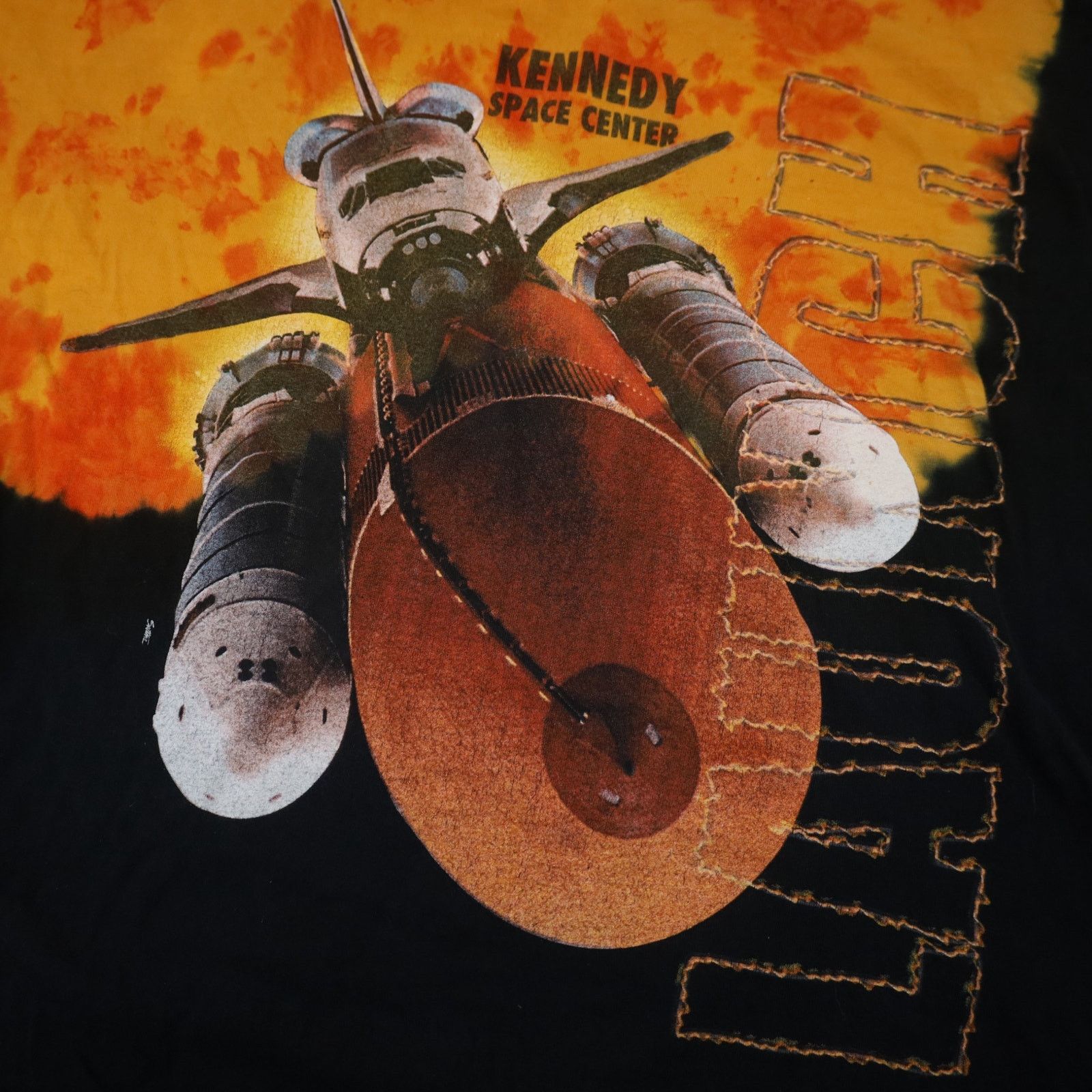 Vintage Vintage Y2k Kennedy Space Center Tie Dye Space Ship T Shirt Size US XL / EU 56 / 4 - 5 Thumbnail