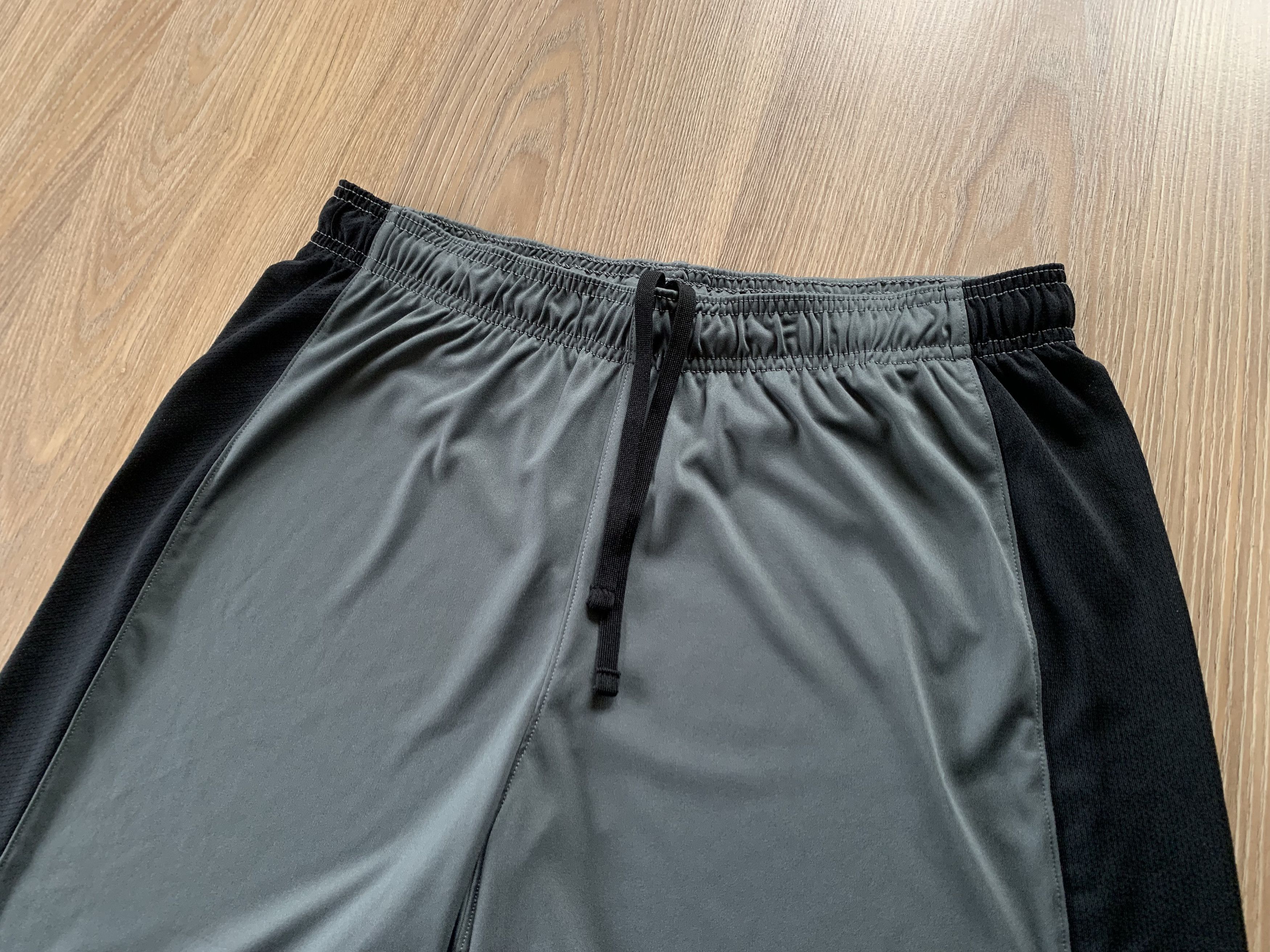 Under Armour Under Armour Fitted Grey Training Shorts Size US 34 / EU 50 - 4 Thumbnail