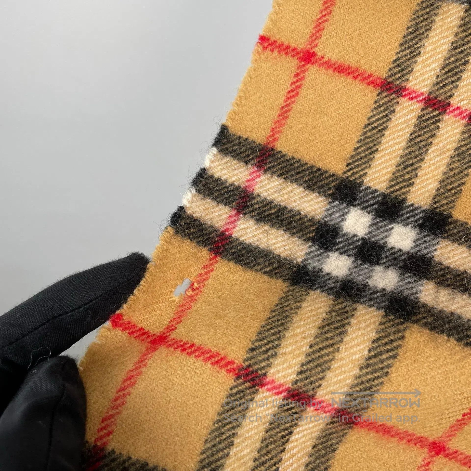 Burberry Burberry Brown Double-sided Classic Plaid Cashmere Scarf| Size ONE SIZE - 5 Thumbnail