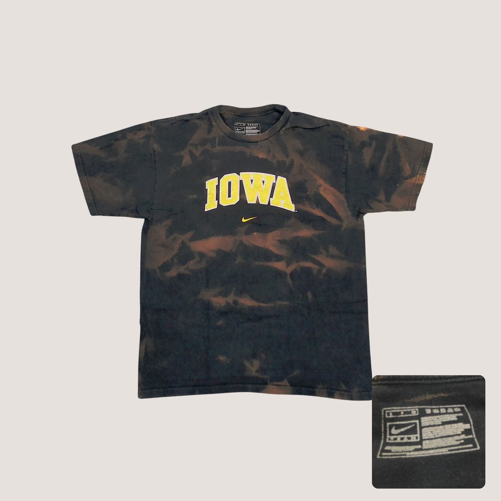 Nike Nike Custom Bleach Tie-Dye Center Swoosh Iowa Tee M Size US M / EU 48-50 / 2 - 1 Thumbnail