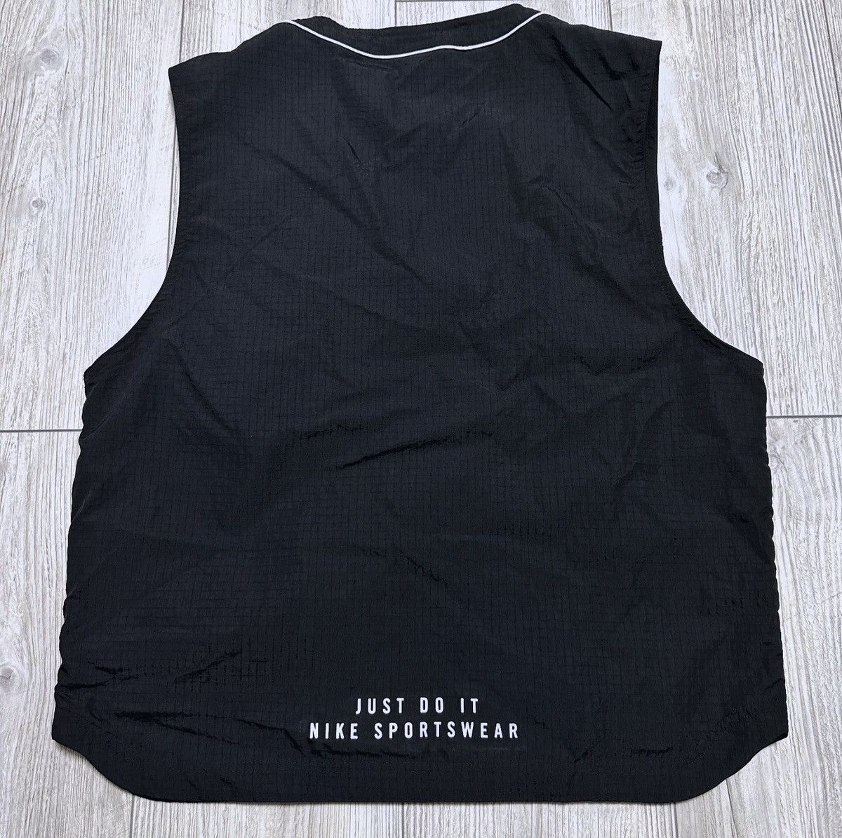Nike Nike Sportswear DNA Woven Vest CW2366-010 Black Size M Size US M / EU 48-50 / 2 - 8 Thumbnail