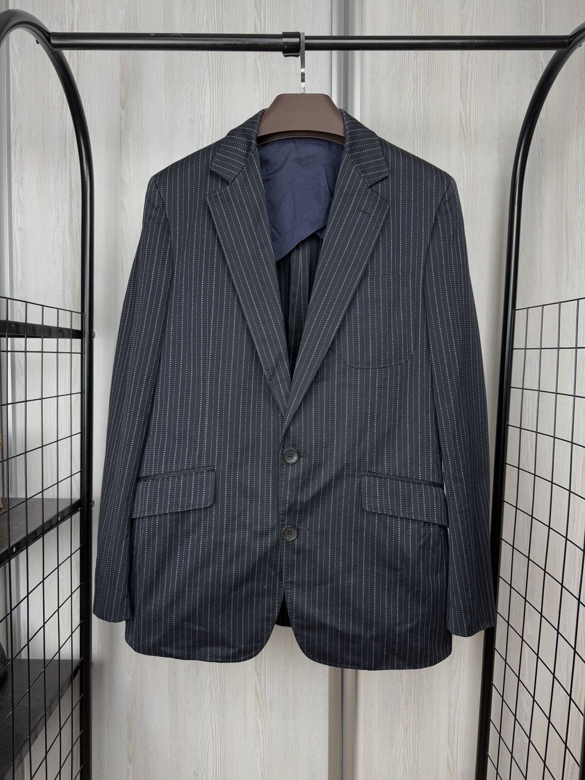 Louis Vuitton Louis Vuitton navy blue pinstripe 2 buttons unlined blazer Size 40R - 1 Thumbnail