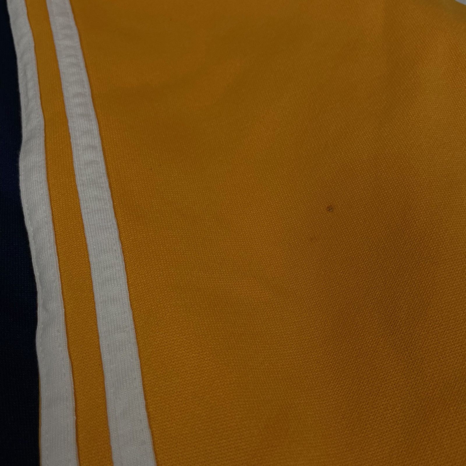 Adidas × Vintage Vintage Adidas Men's Navy Yellow Pullover Sweatshirt Large Size US L / EU 52-54 / 3 - 3 Thumbnail