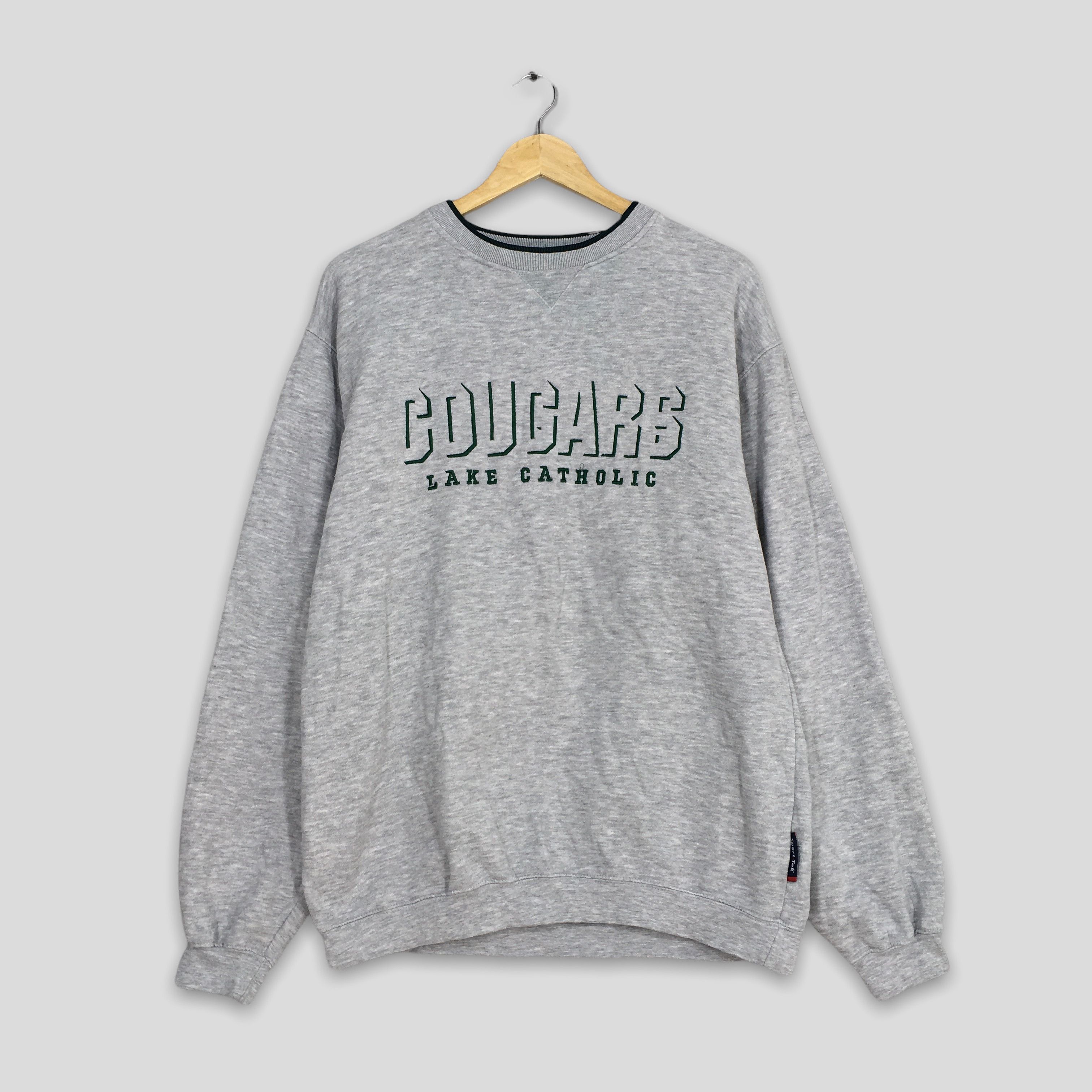 Vintage Vintage Lake Catholic Cougars Sweatshirt Medium Size US M / EU 48-50 / 2 - 1 Thumbnail