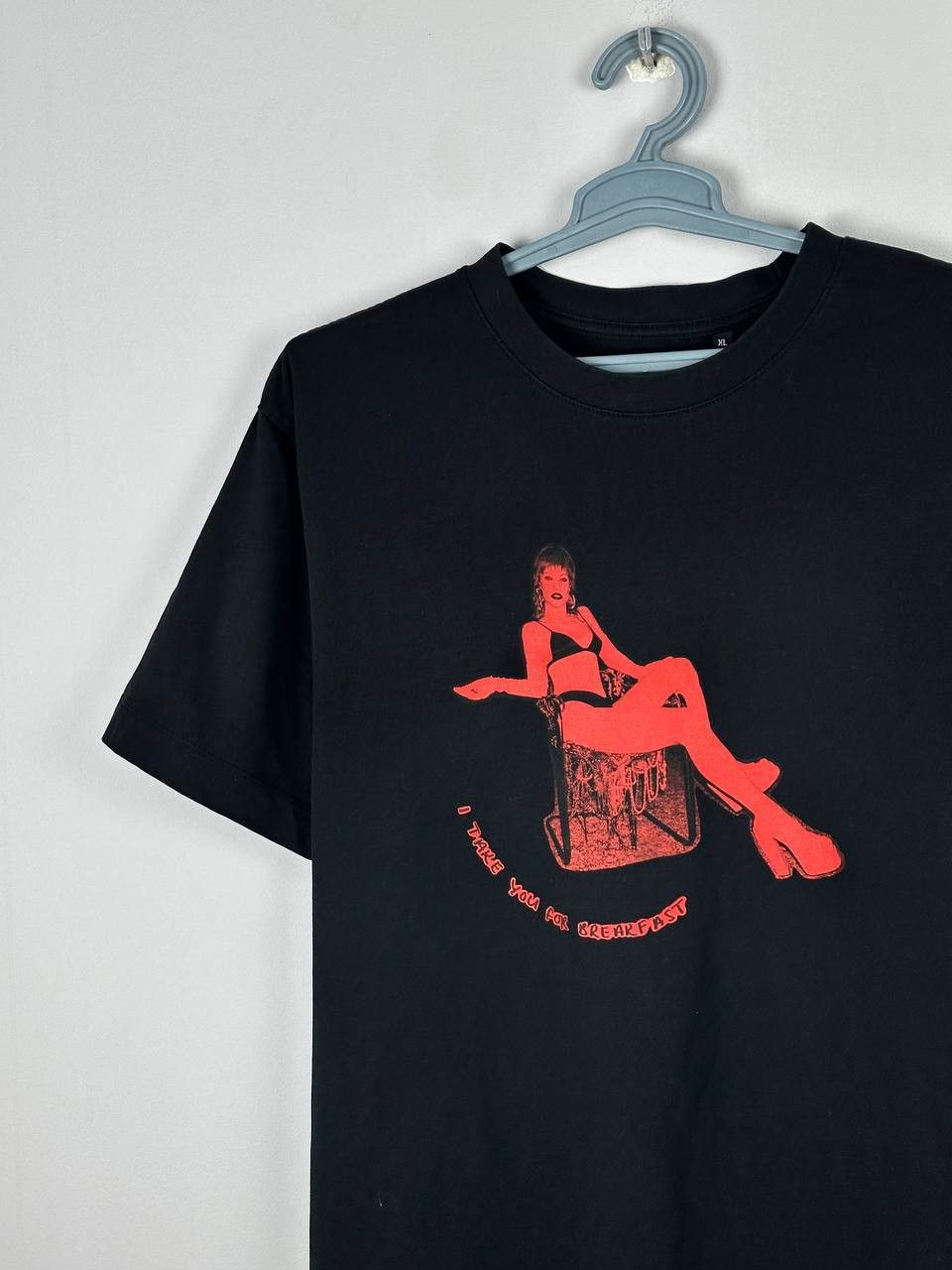 Japanese Brand Hysteric Style Nacked Girl Jess Giynne Artist T Shirt Size US XL / EU 56 / 4 - 1 Thumbnail