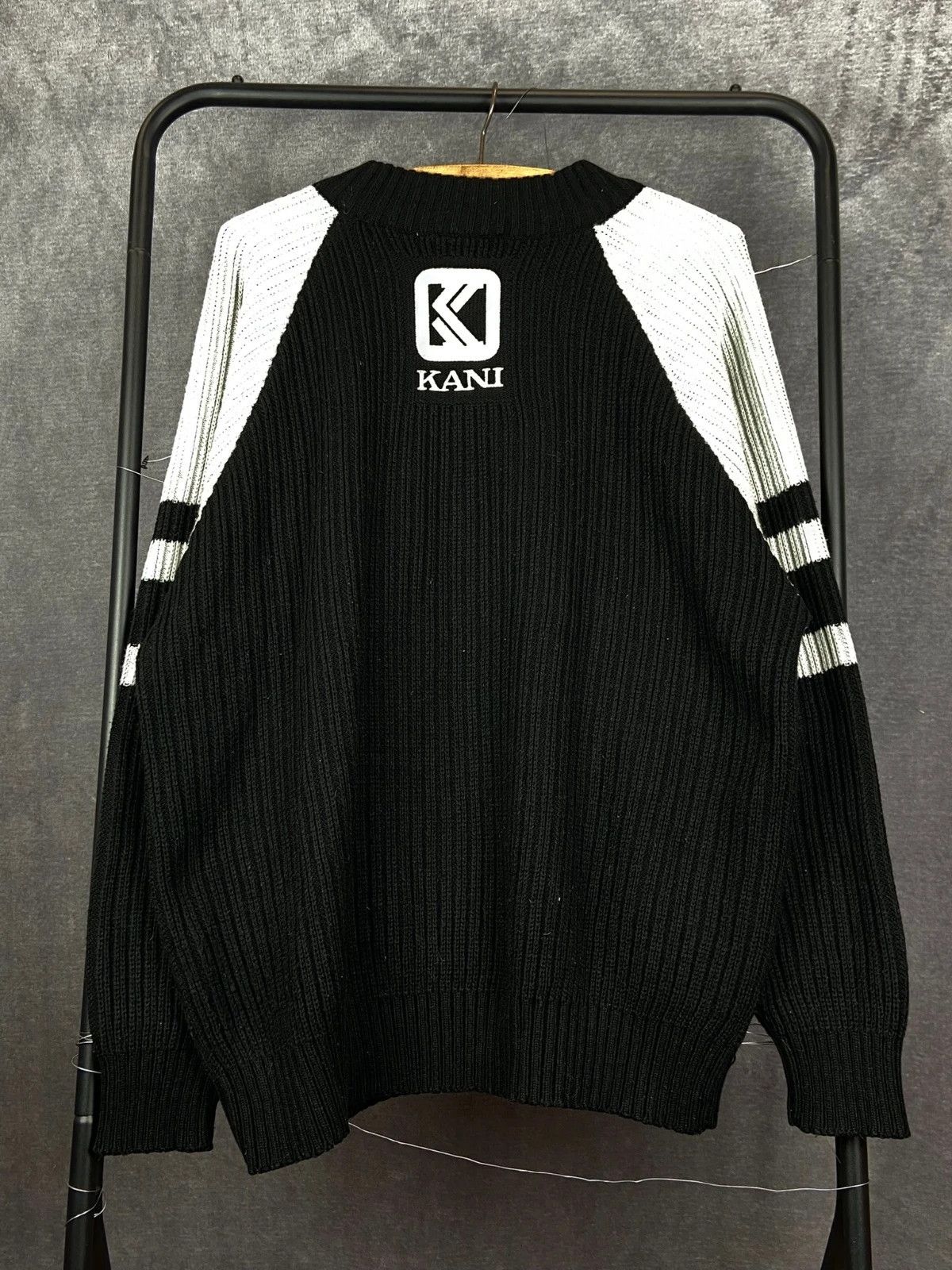 Karl Kani Karl Kani Vintage Knit Sweater Black Grey Y2K 90s Logo Size US L / EU 52-54 / 3 - 7 Thumbnail