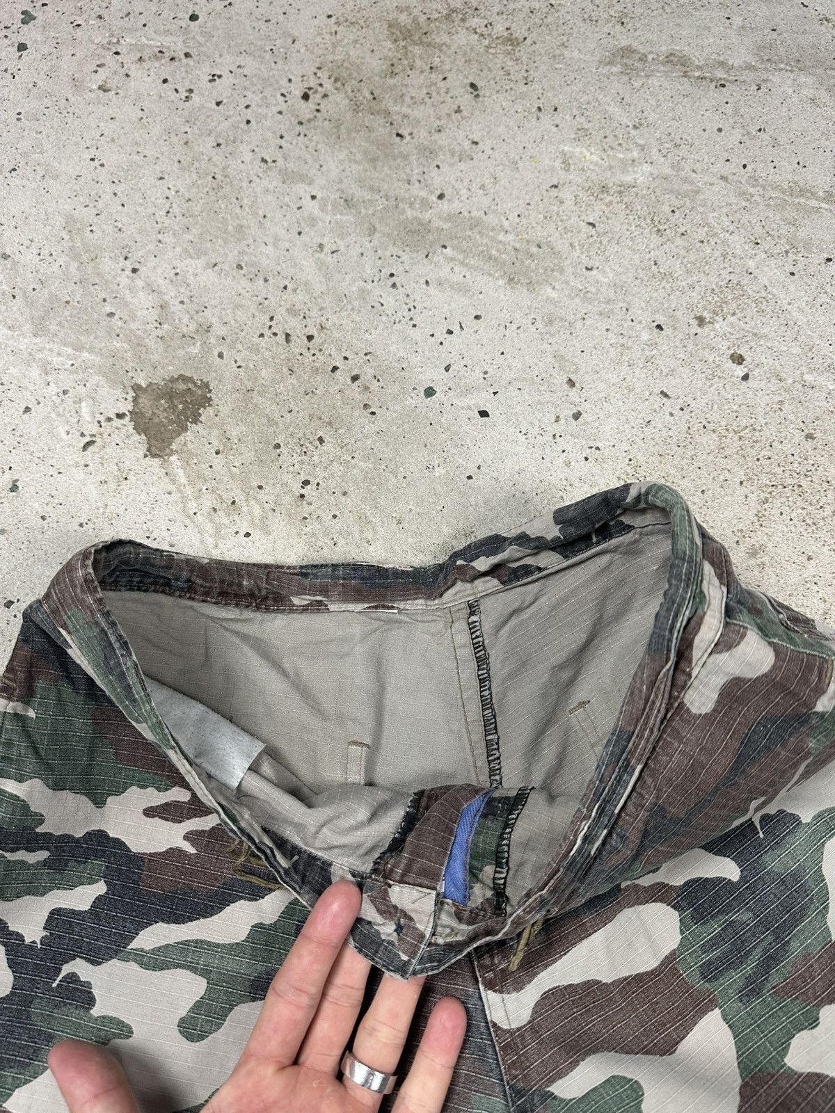 Other Vintage Y2K Washed Camo Distressed Baggy Cargo Pants Size US 30 / EU 46 - 12 Thumbnail