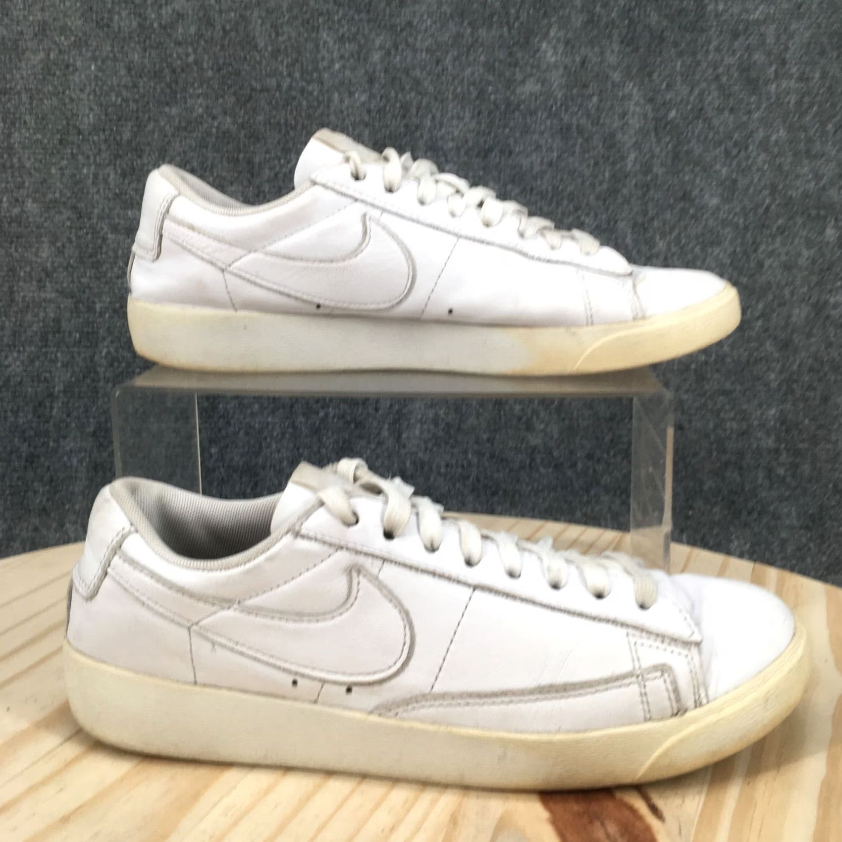 Nike Nike Blazer LE Low Top Shoes White Leather Lace Up Comfort Sneakers Womens 8 Size M / US 6-8 / IT 42-44 - 2 Thumbnail