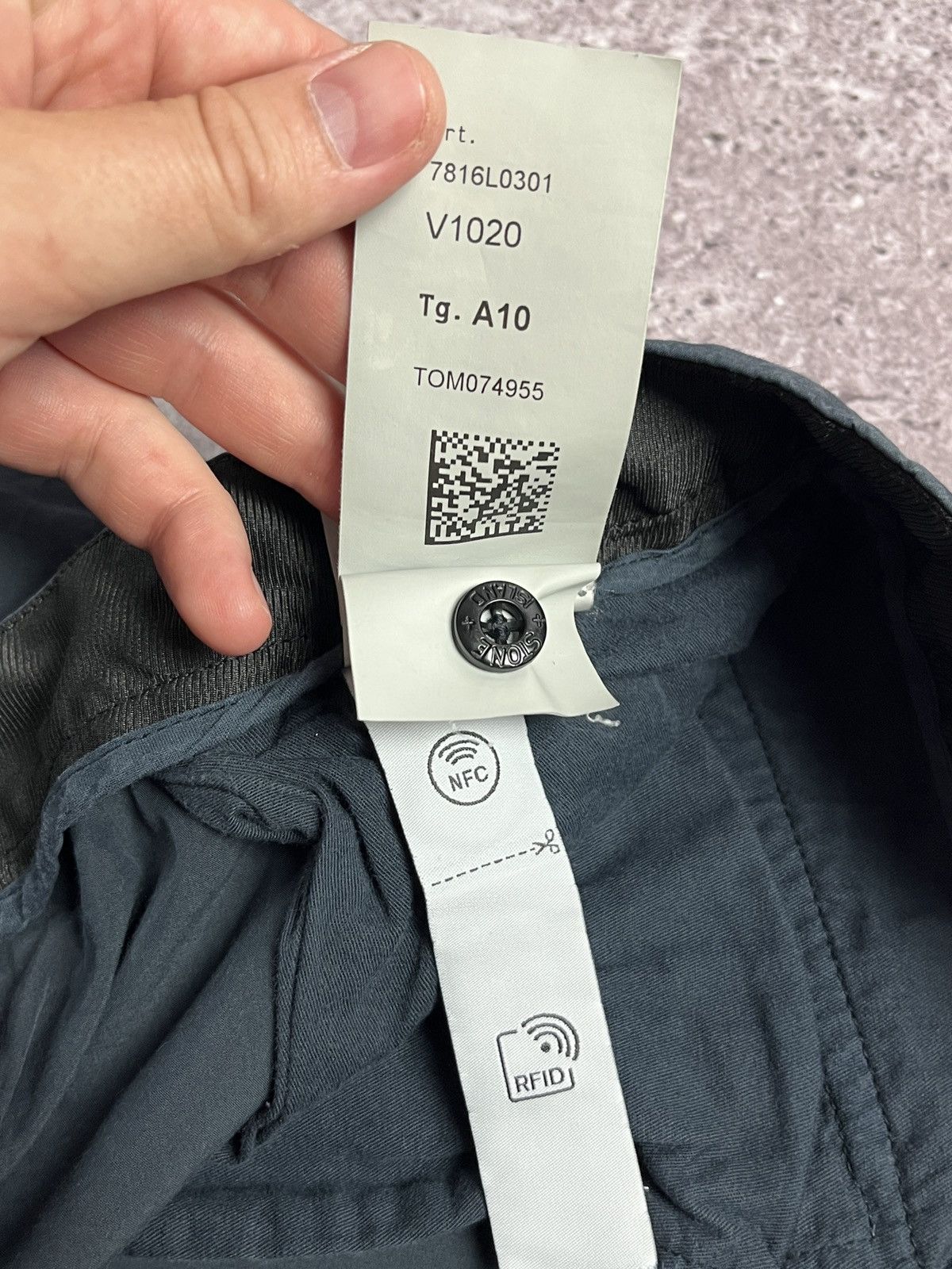 Stone Island Stone Island Junior A10 Garment Dyed Bermuda Cargo Shorts Size US 26 / EU 42 - 12 Thumbnail