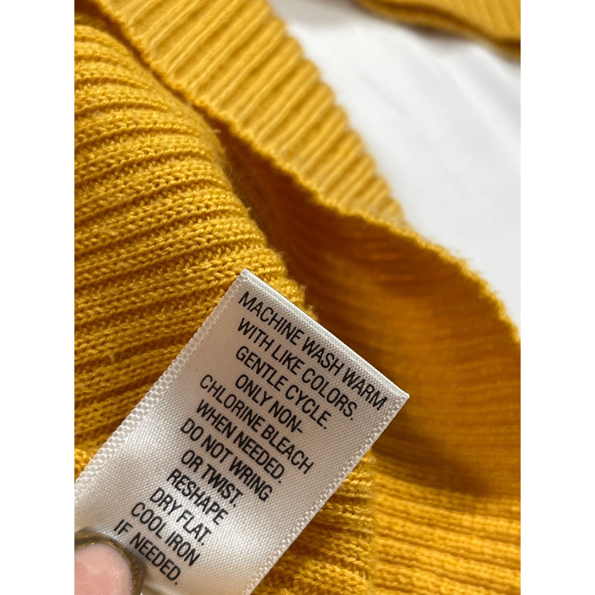 Croft & Barrow Croft & Barrow SKU 7731 Vintage Mustard Yellow Ribbed Knit T Size XL / US 12-14 / IT 48-50 - 13 Thumbnail