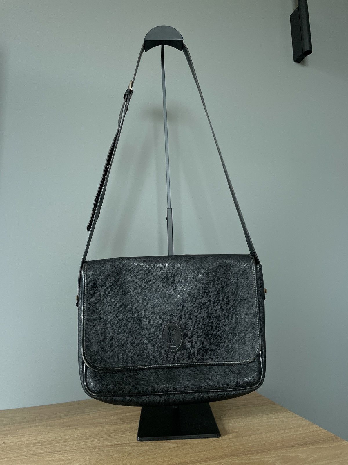Vintage × Yves Saint Laurent AUTHENTIC VINTAGE YVES SAINT LAURENT CROSSBODY BAG Size ONE SIZE - 1 Thumbnail