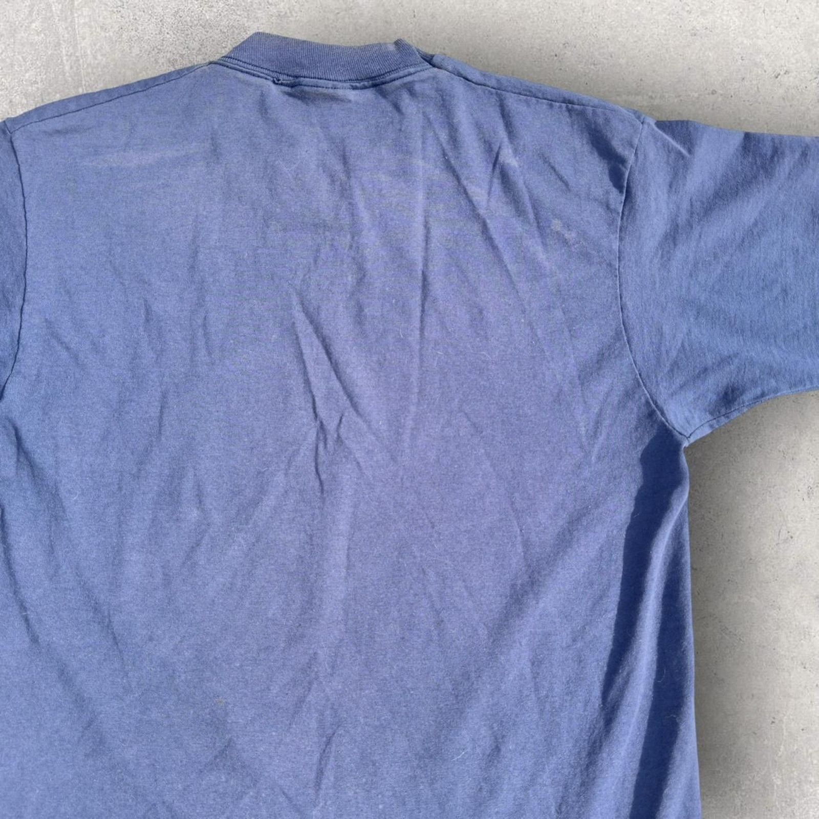 Vintage Vintage 80s Arizona Wolf Tee Shirt Size US L / EU 52-54 / 3 - 6 Thumbnail