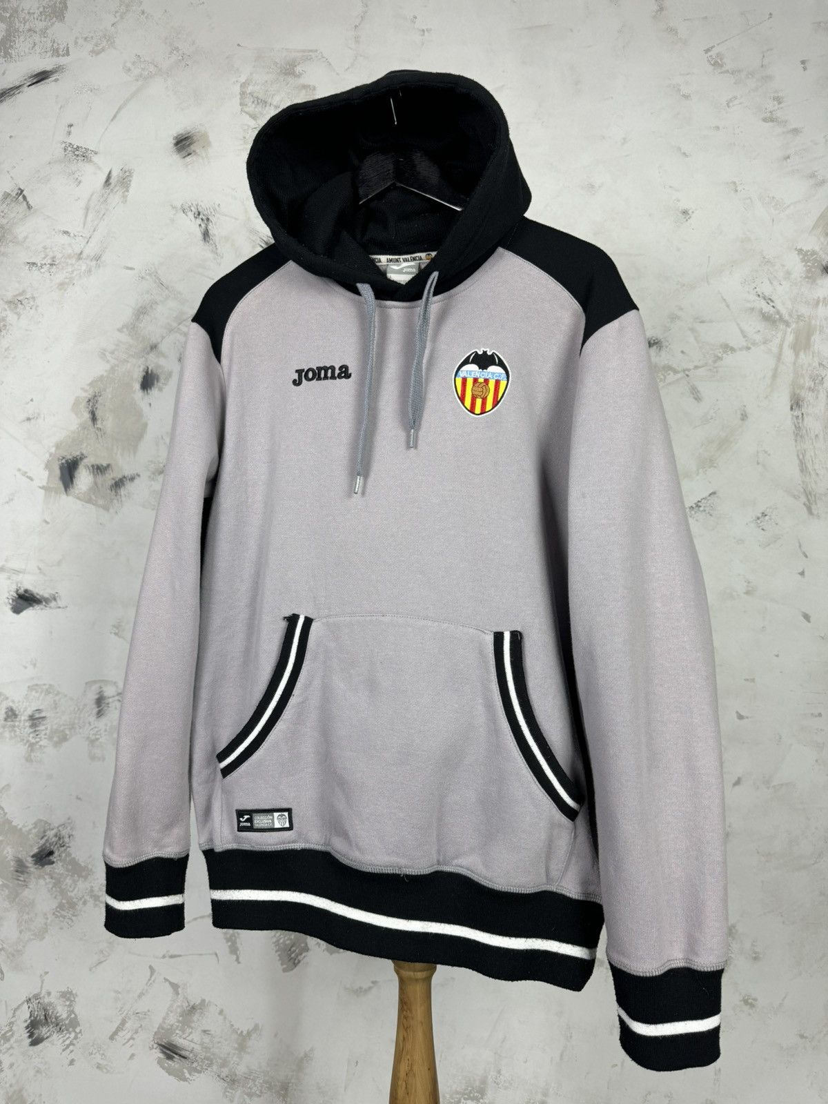 Vintage Vintage Joma FC Valencia Hoodie Size L Size US L / EU 52-54 / 3 - 1 Thumbnail