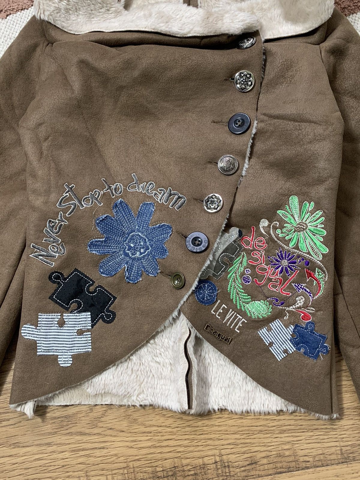 Desigual VINTAGE DESIGUAL AVANT GARDE 2000s SHEEPSKIN COAT Size XS / US 0-2 / IT 36-38 - 9 Thumbnail