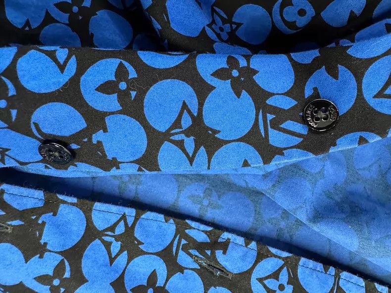 Louis Vuitton louis vuitton logo printed long sleeve shirt Size US S / EU 44-46 / 1 - 6 Thumbnail