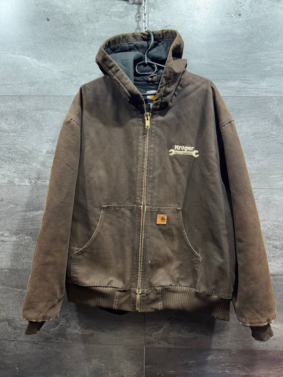 Carhartt Vintage 90s Carhartt J130 DKB Hooded Brown Jacket Size US XXL / EU 58 / 5 - 1 Thumbnail