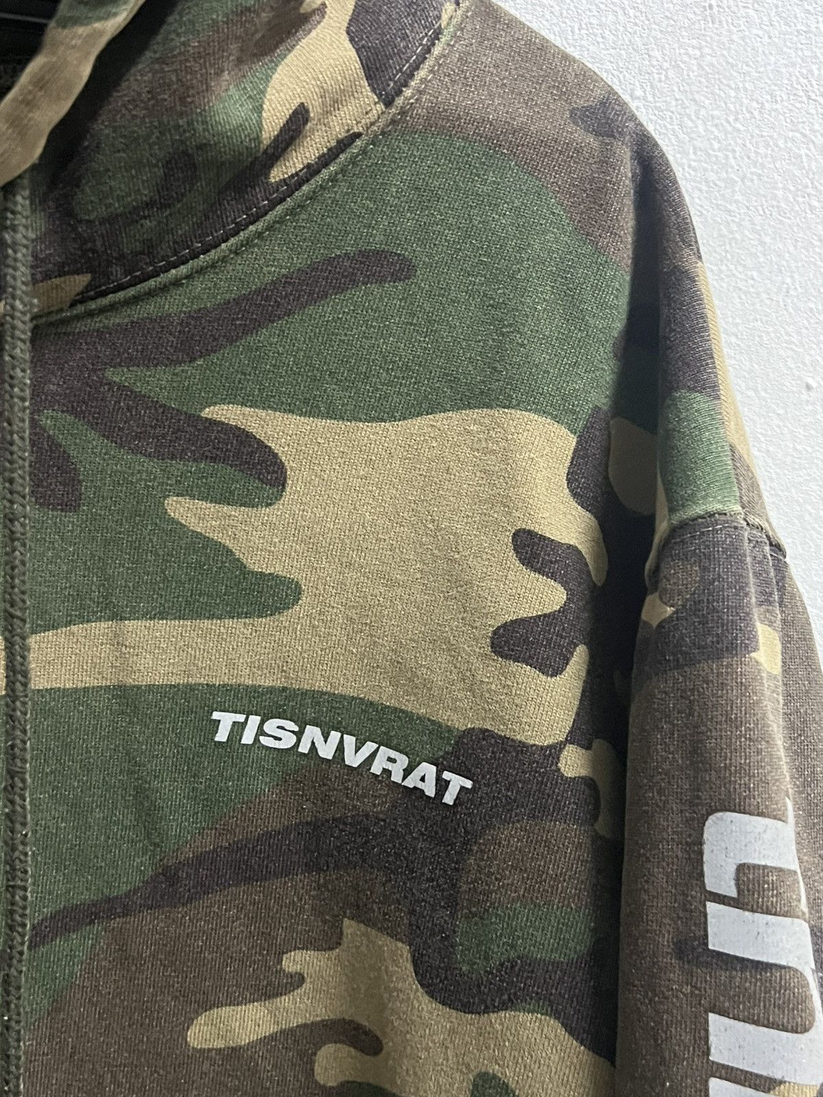 thisisneverthat TISNVRAT SWEATSHIRT hoodie CAMO spell out sleeves Size US L / EU 52-54 / 3 - 8 Thumbnail