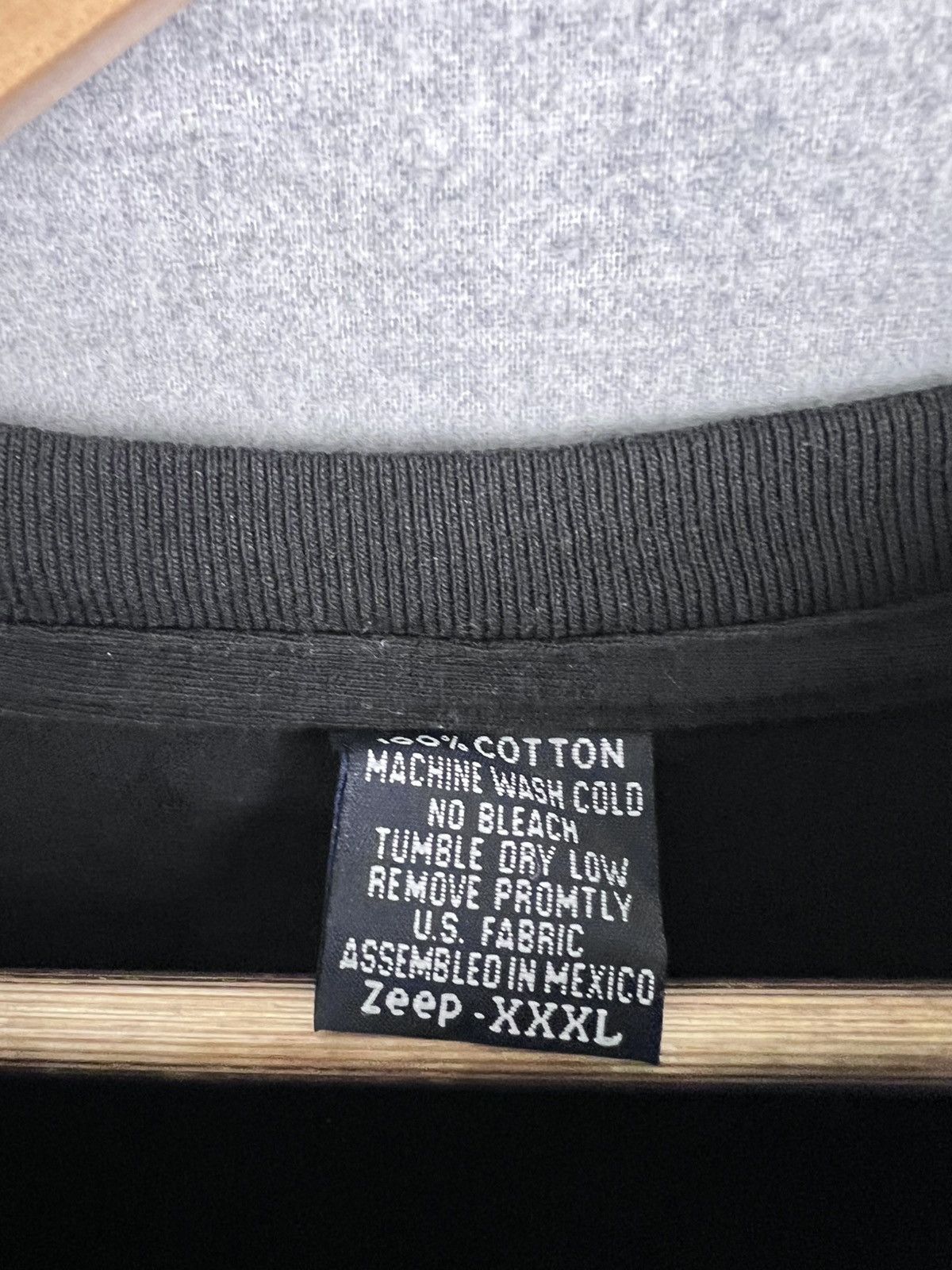 Vintage vitnage rugid wear 90s y2k tee size 3XL 2000s hip hop Size US XXL / EU 58 / 5 - 4 Thumbnail