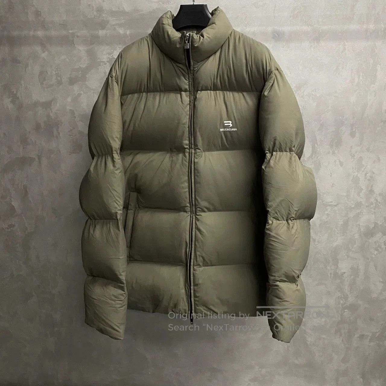 Balenciaga Balenciaga 2023 Brown Double Hook Logo Puffer. Size US L / EU 52-54 / 3 - 1 Thumbnail